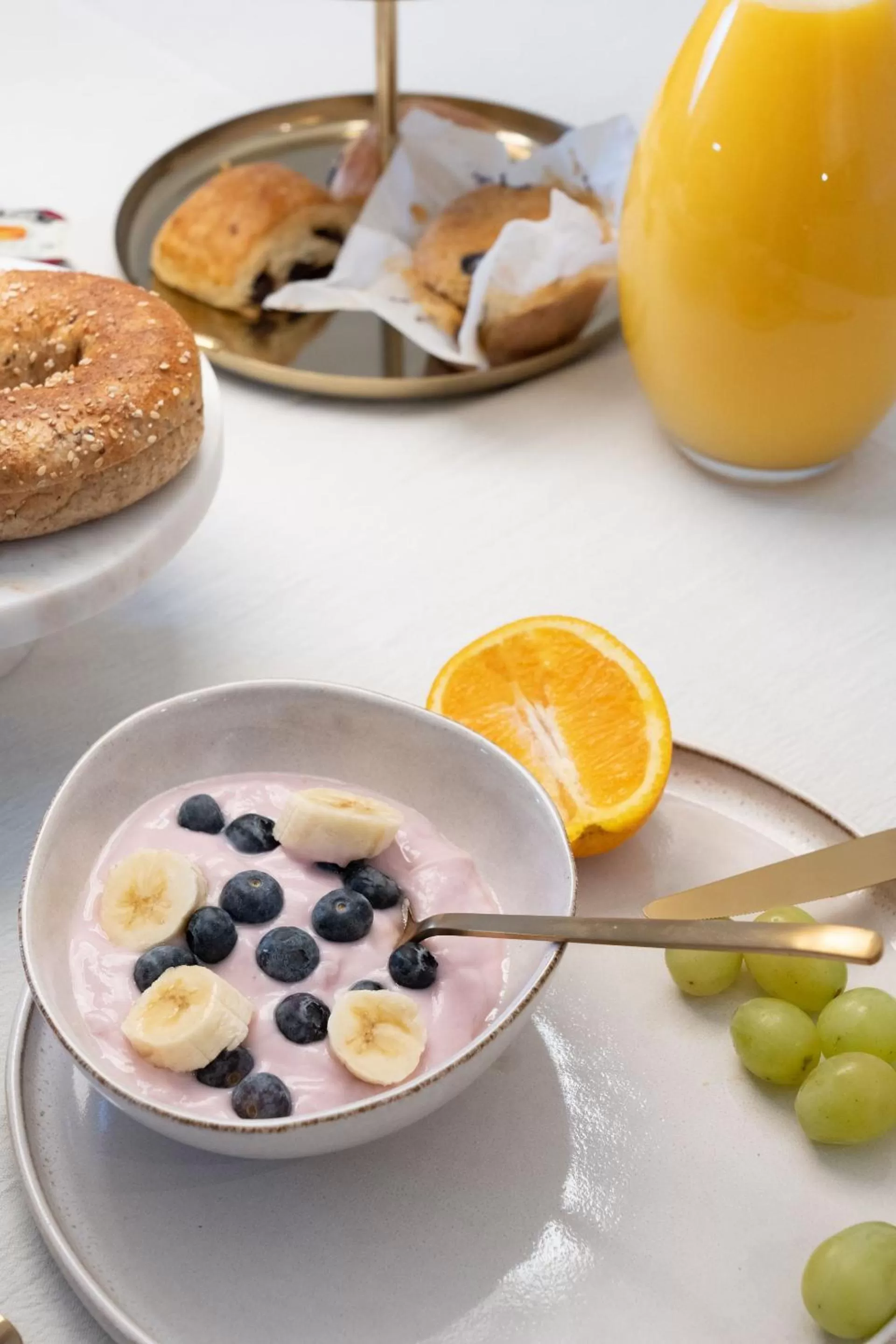 Breakfast, Food in Hôtel 2170 Lincoln Downtown Montreal