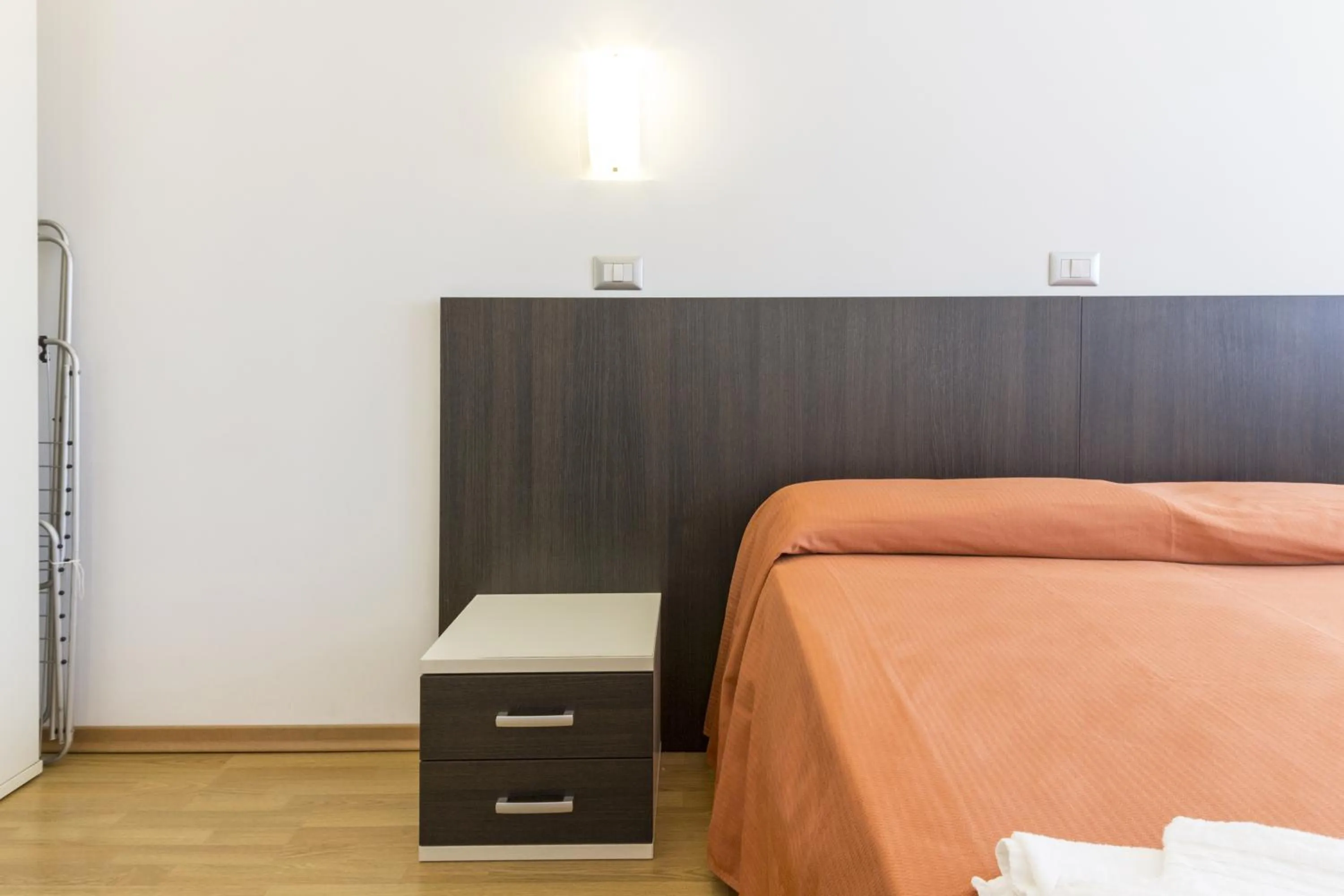 Photo of the whole room, Bed in Hotel Sharing