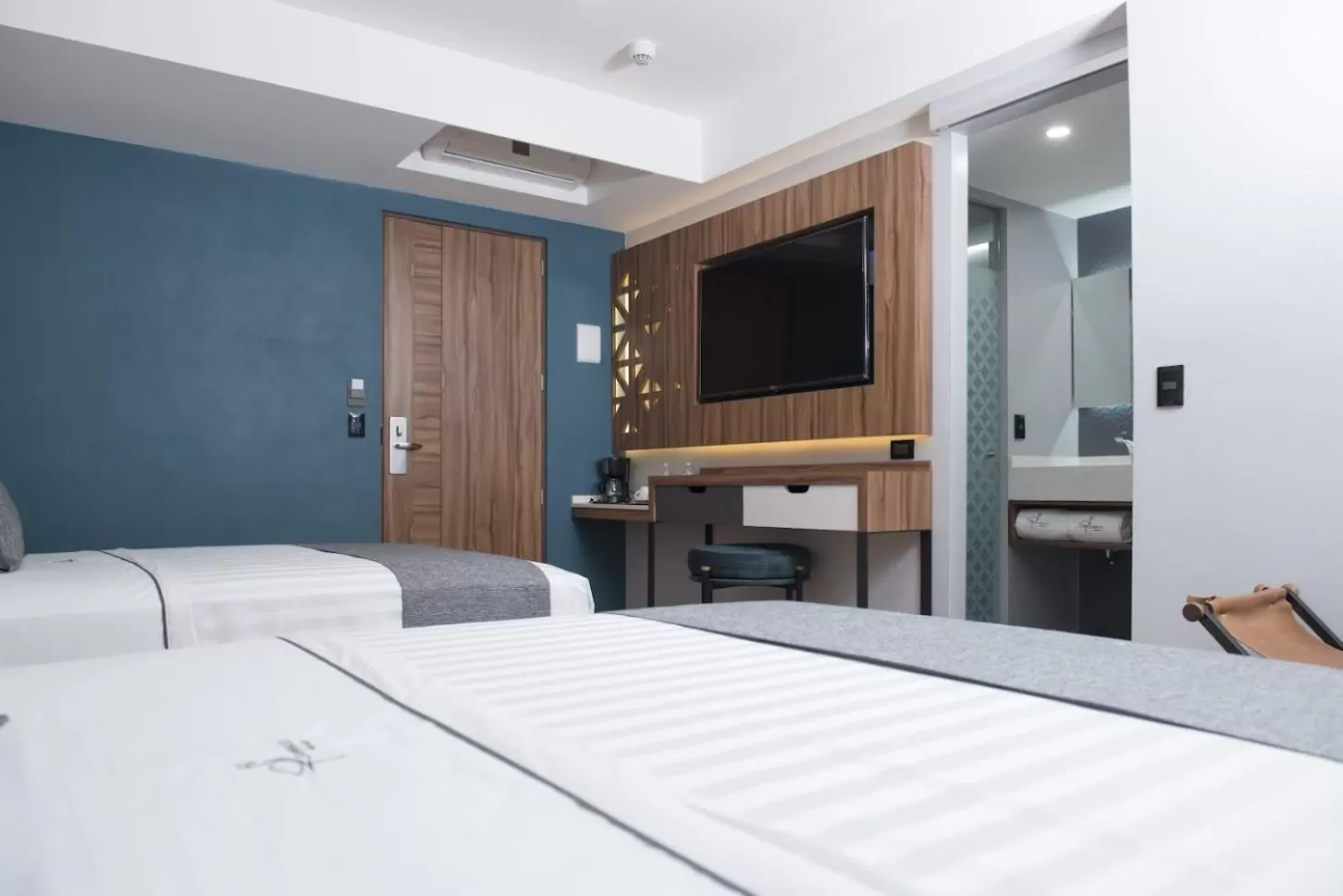 Photo of the whole room, Bed in Hotel Flamencos Centro Histórico