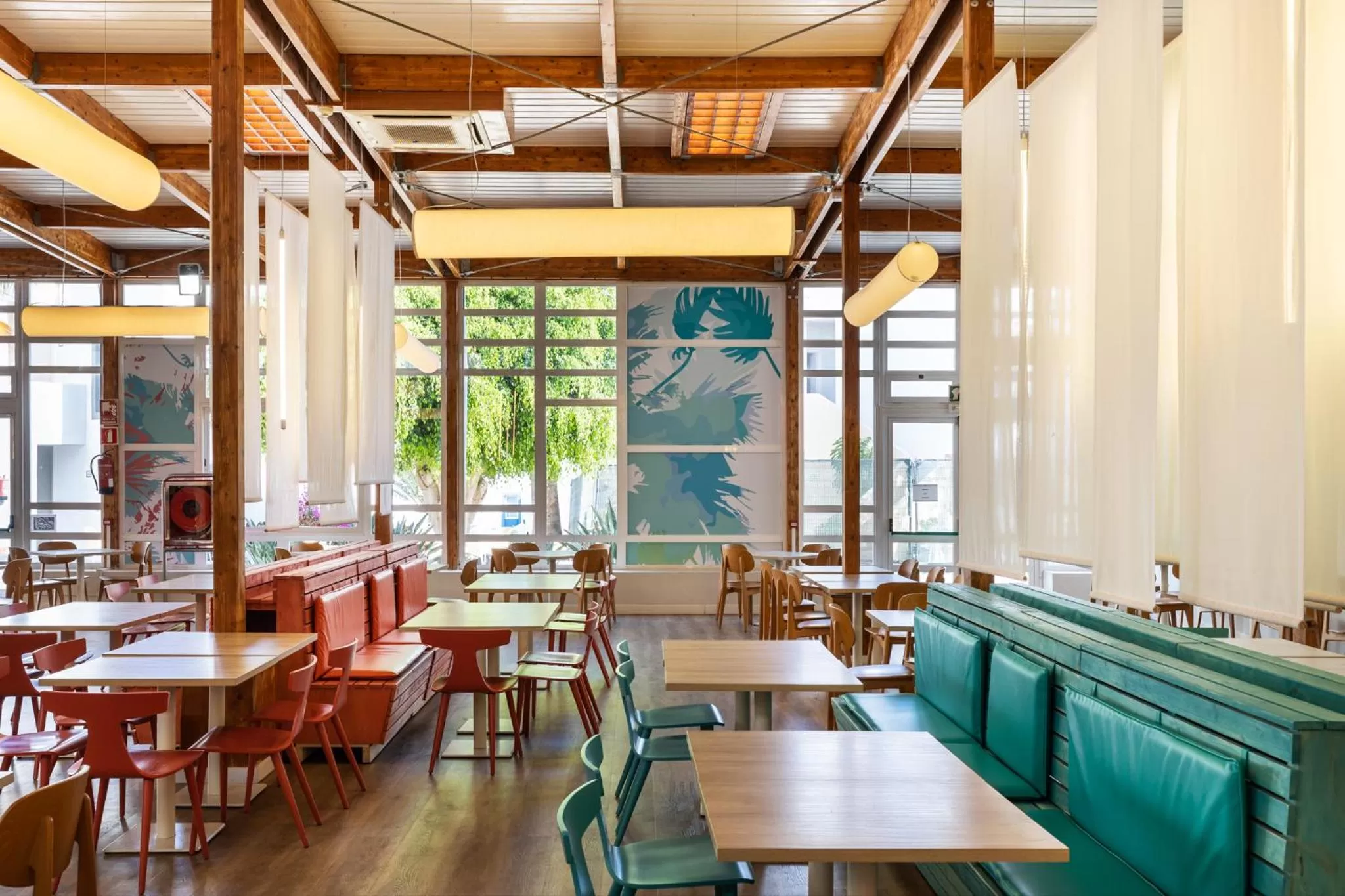 Restaurant/places to eat in Apartamentos LIVVO Morromar