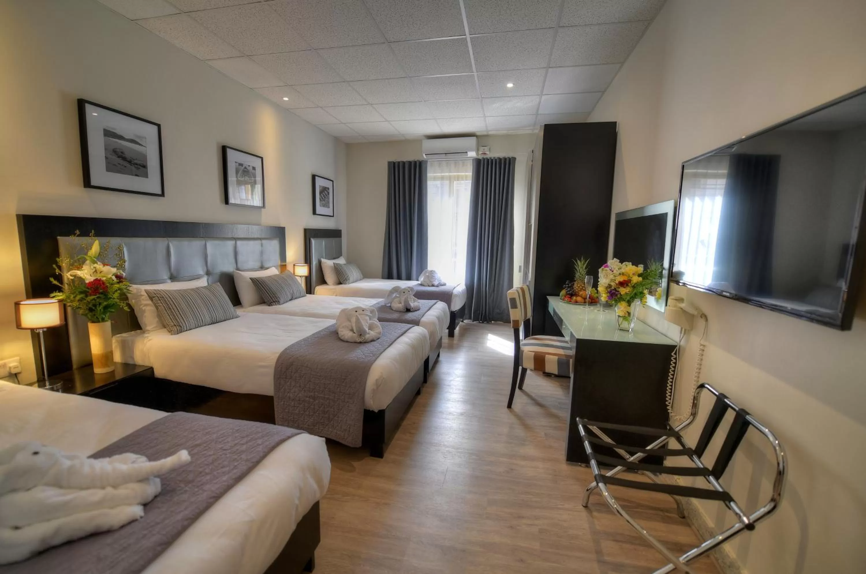 Photo of the whole room, Bed in St. Julian's Bay Hotel