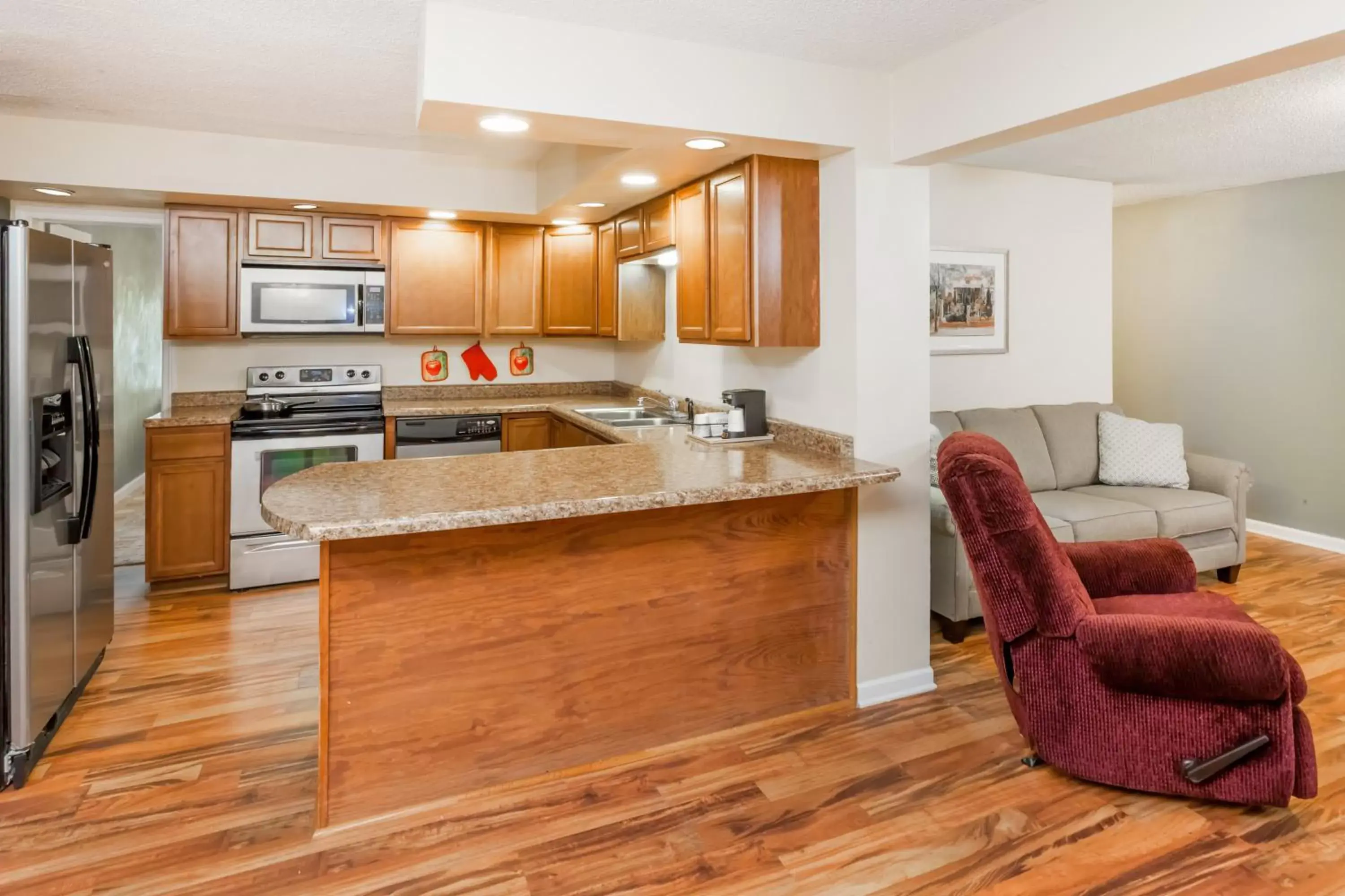 King Suite With Two King beds Non Smoking in Baymont by Wyndham Peoria King Suite With Two King beds Non Smoking in Baymont by Wyndham Peoria