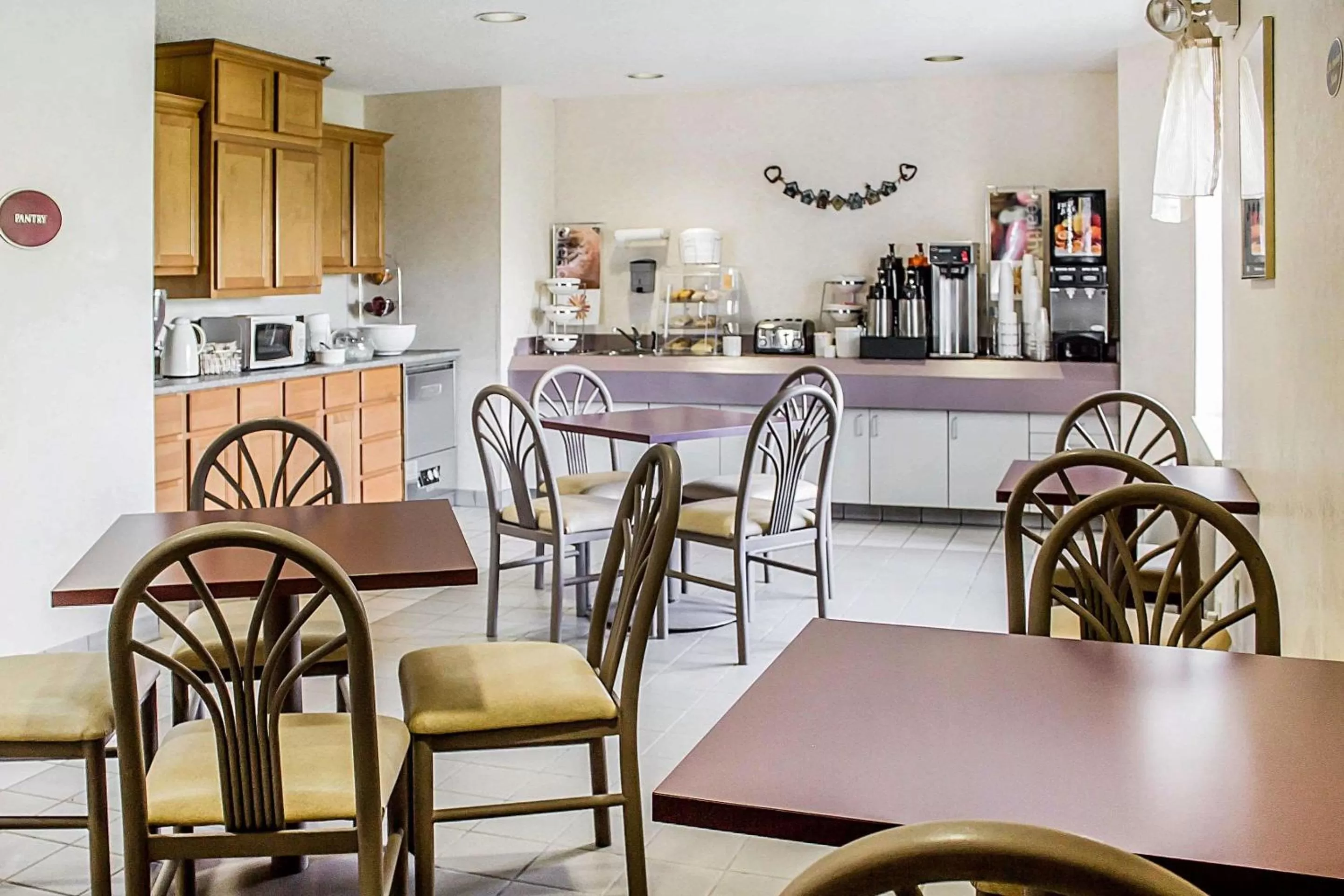 Restaurant/places to eat in Rodeway Inn Abbotsford