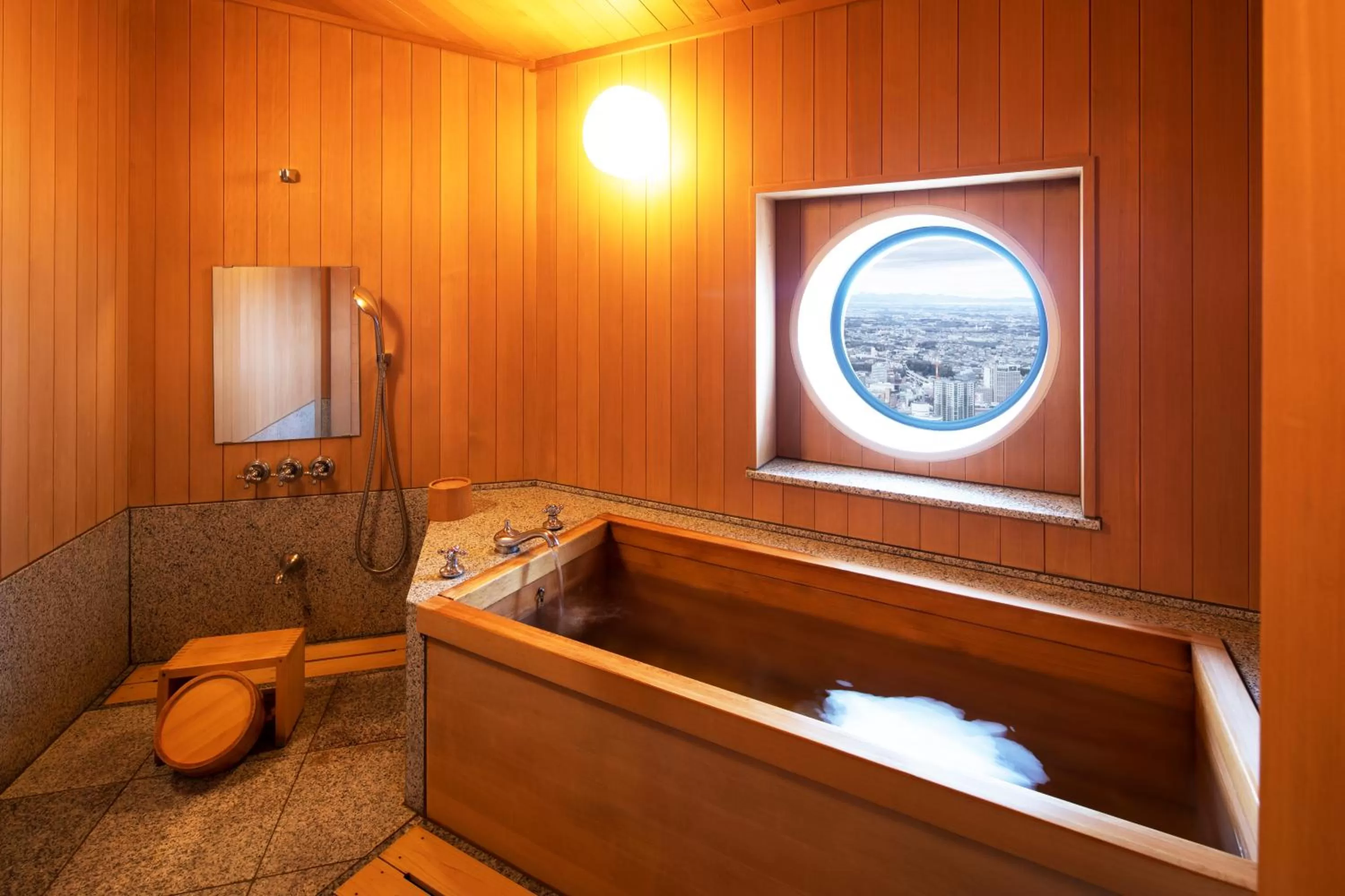 Yokohama Royal Park Hotel