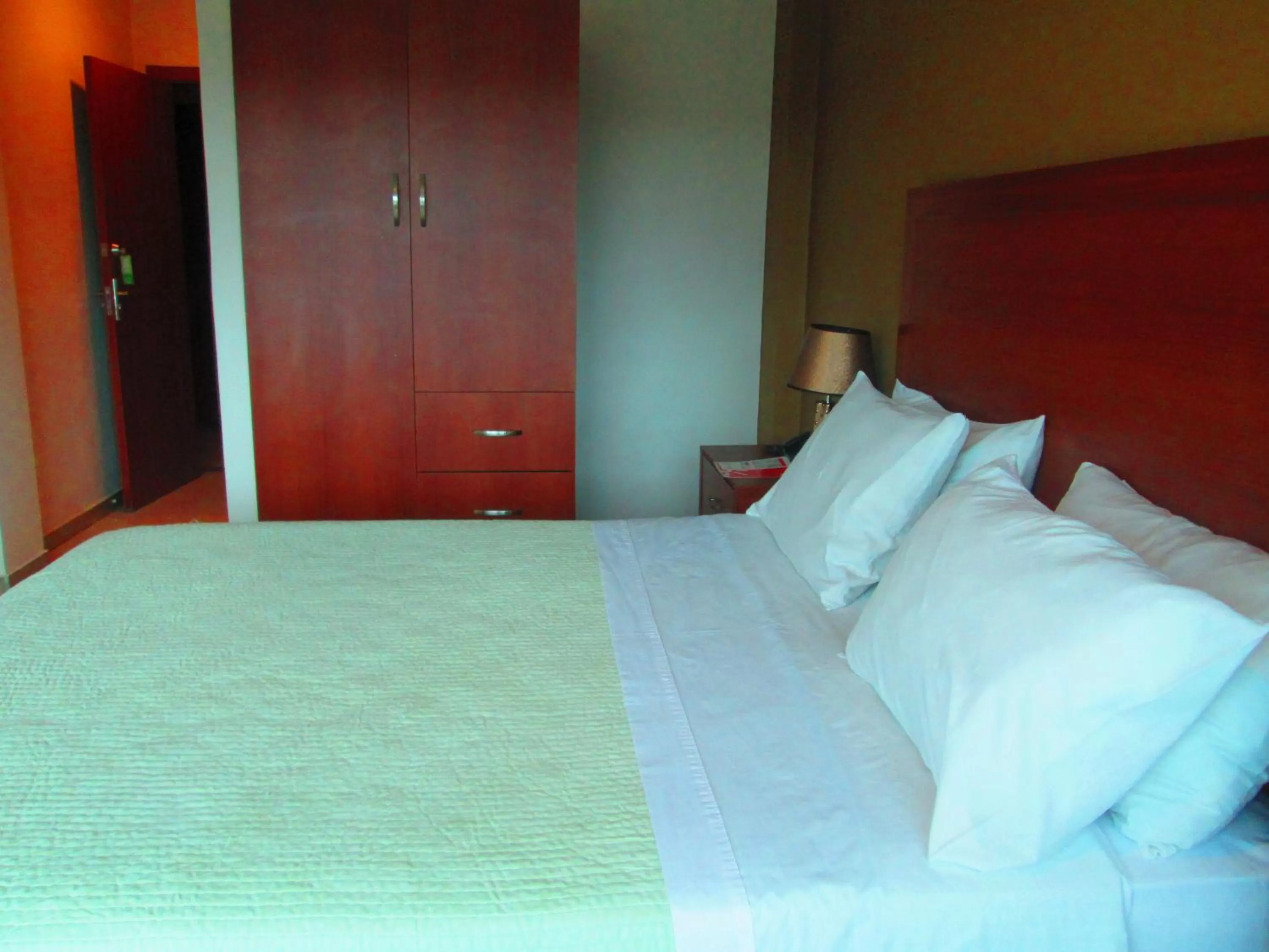 Bed in Hotel Garzota Inn