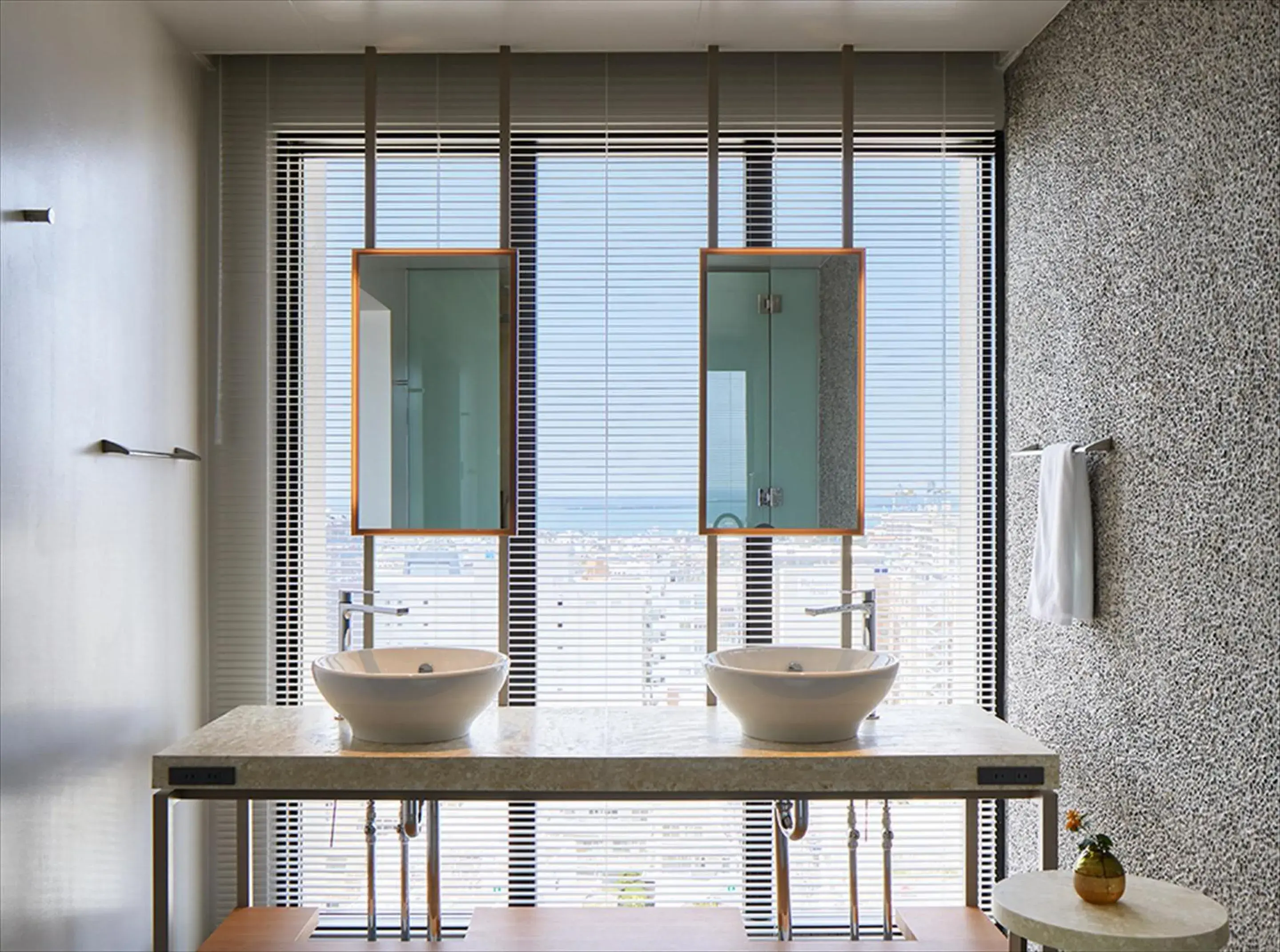 Executive Suite (14th Floor, with 2 sofa beds) in HOTEL STRATA NAHA Executive Suite (14th Floor, with 2 sofa beds) in HOTEL STRATA NAHA