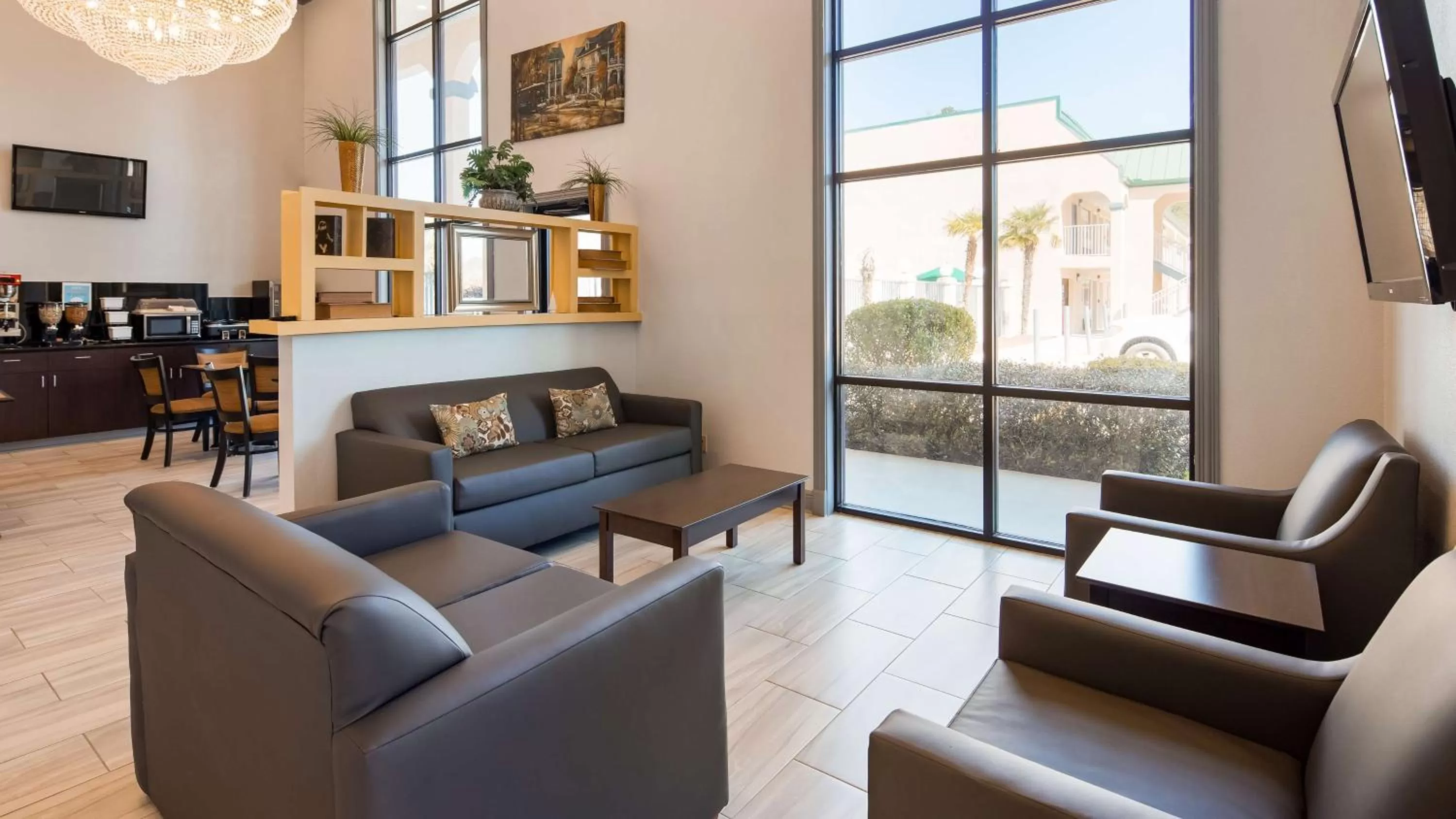 Lobby or reception in SureStay Plus Hotel by Best Western Hammond