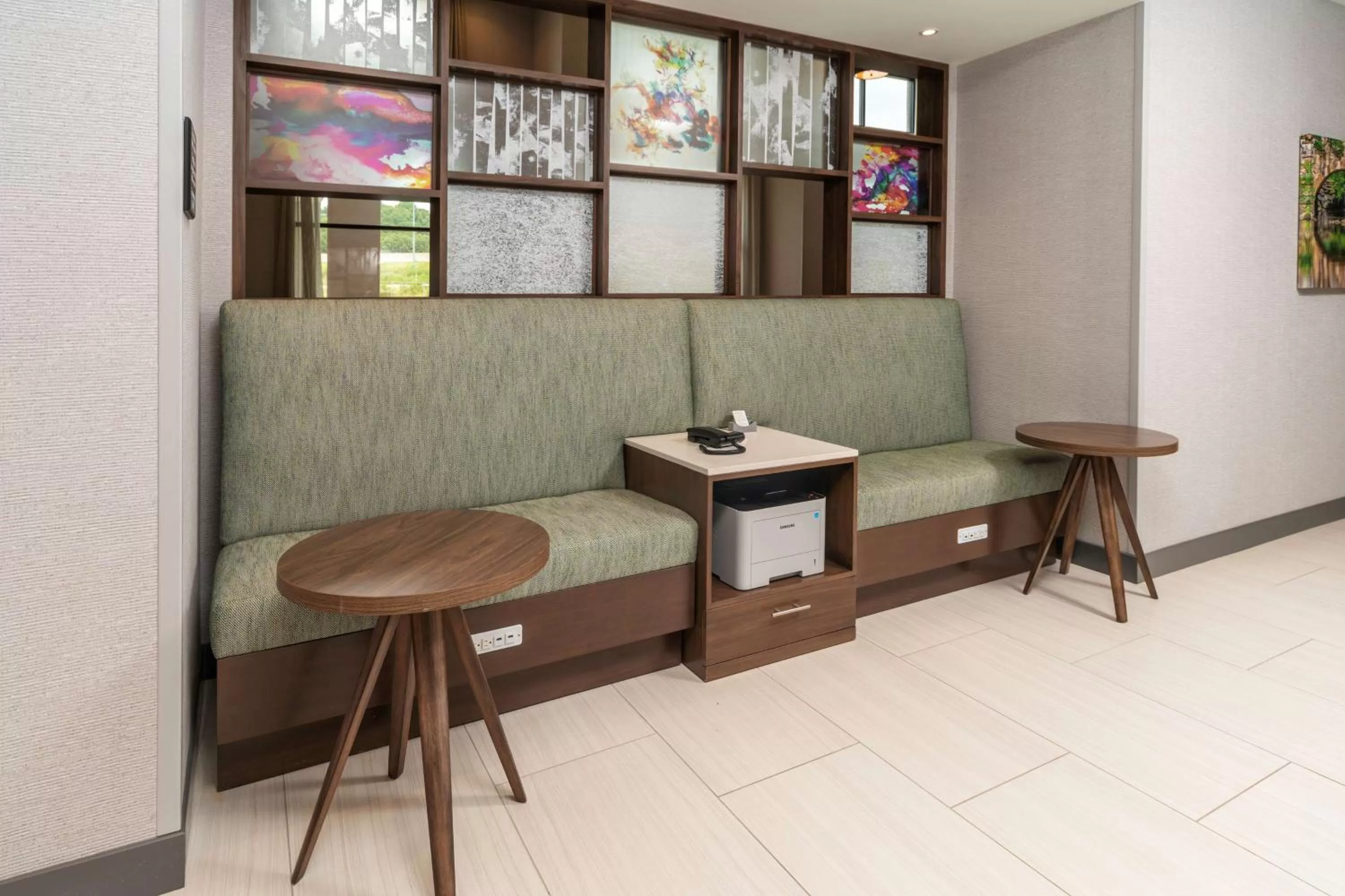 Business facilities in Hampton Inn & Suites Conway, Ar