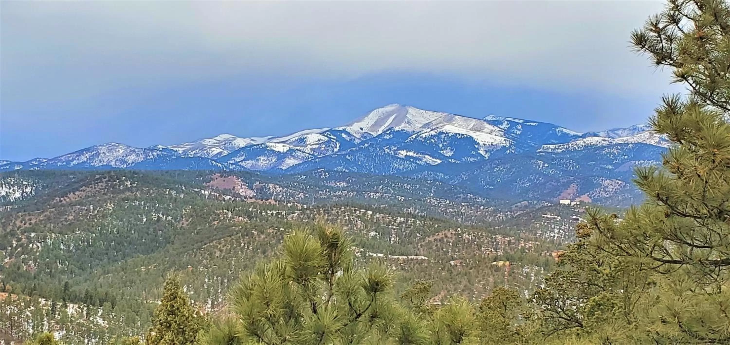 Mountain view in High Sierra Condominiums