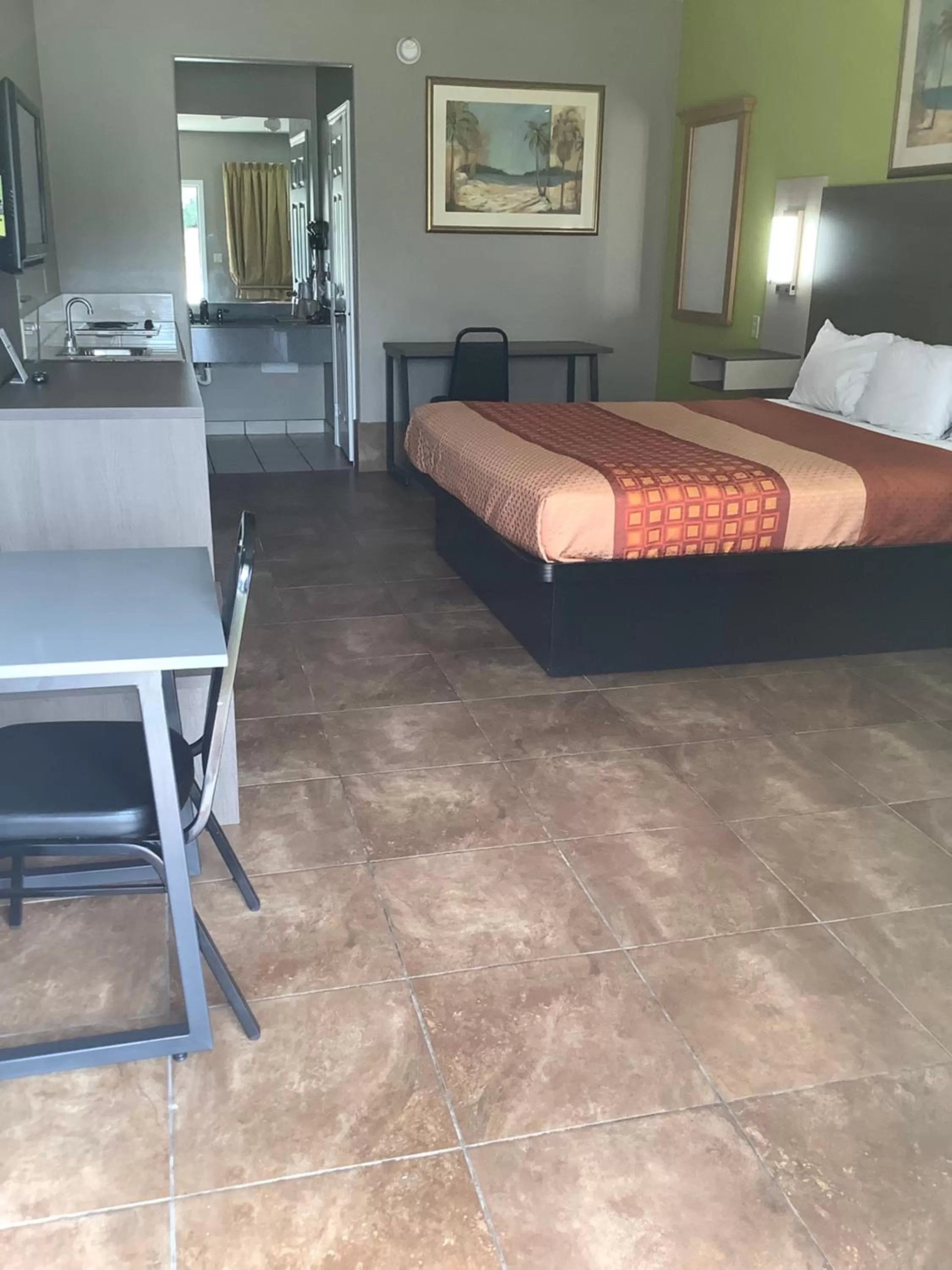 Bed in Texas Inn - Welasco/Mercedes