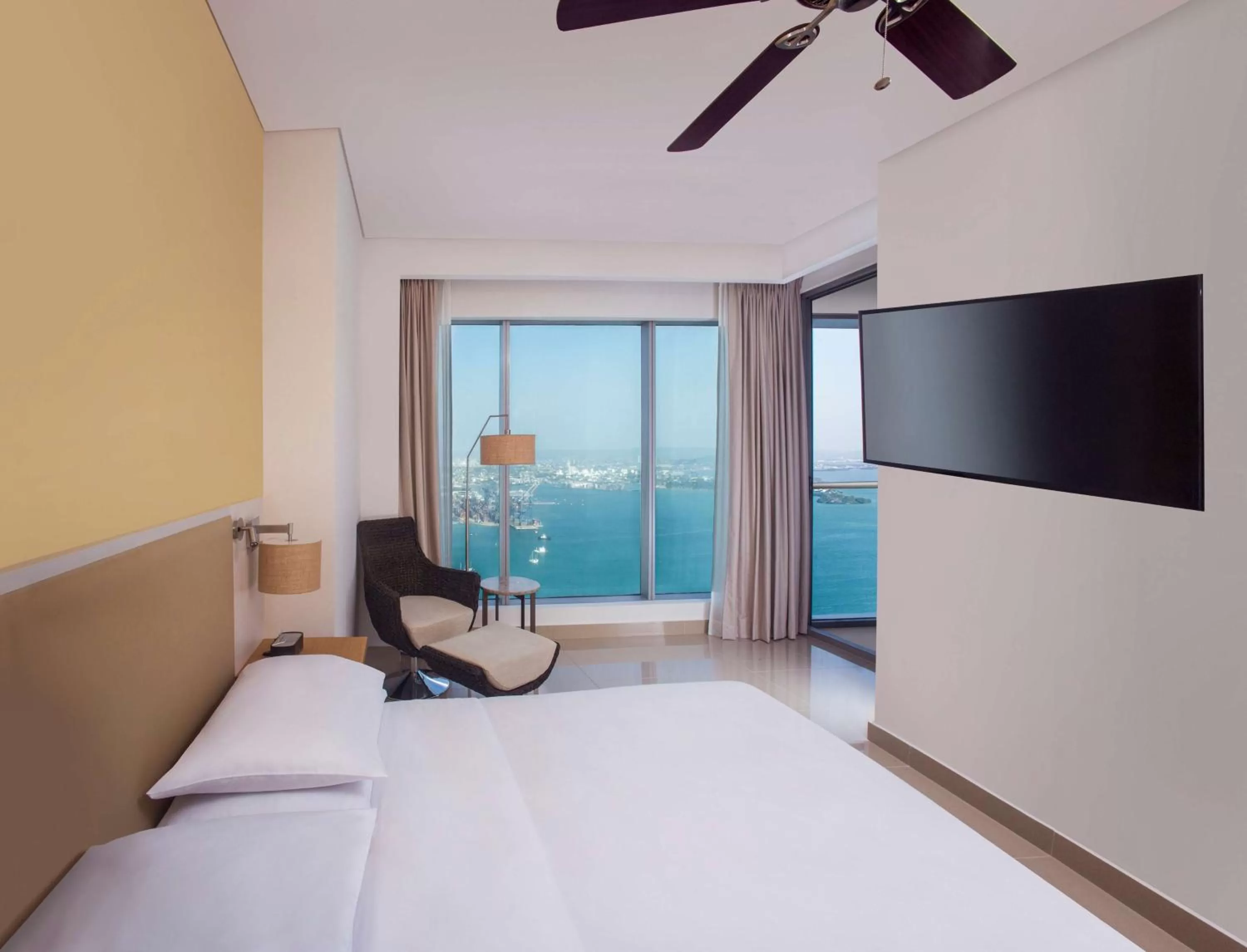 Photo of the whole room, Bed in Hyatt Regency Cartagena