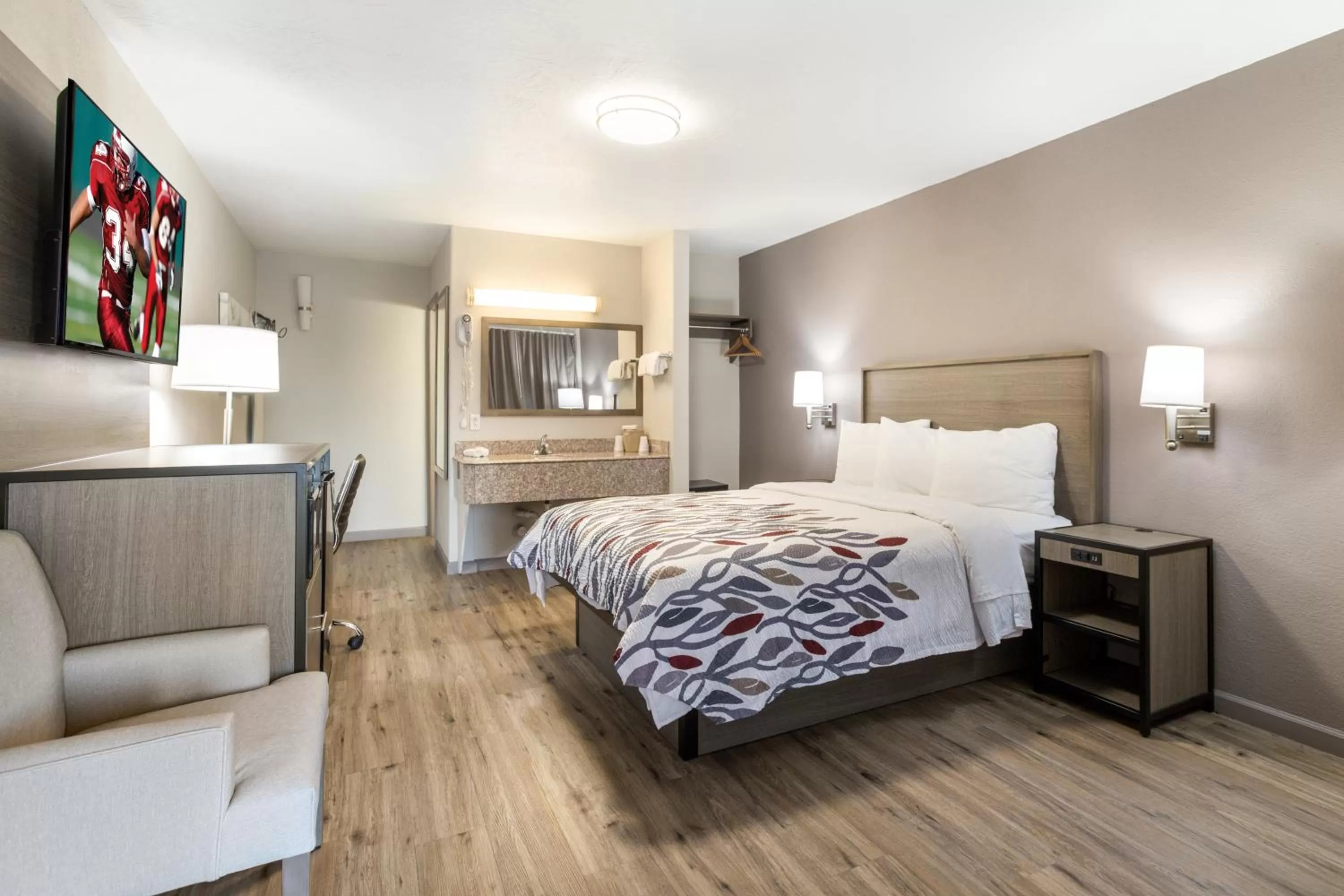 Superior Queen Room Smoke Free in Baymont by Wyndham Socorro