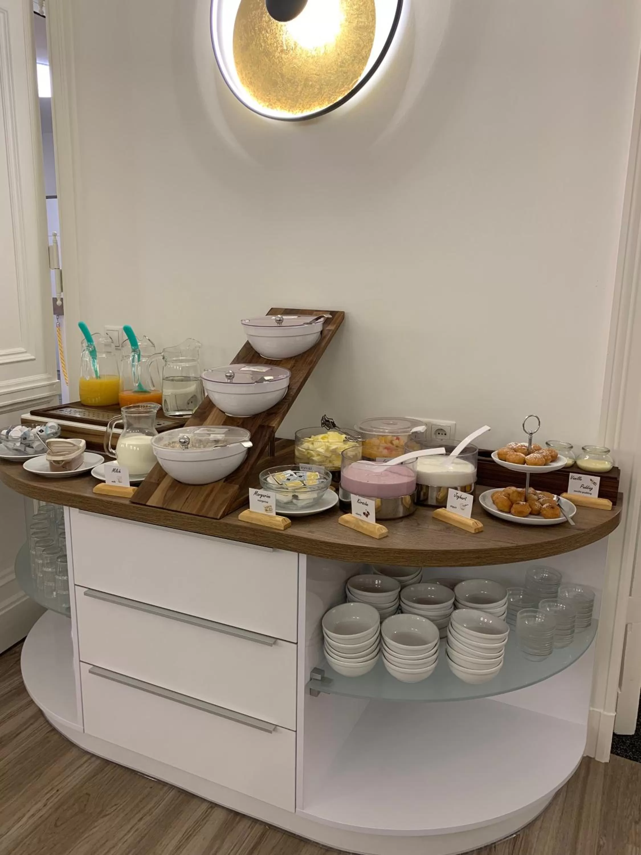 Food and drinks in Hotel Seifert Berlin am Kurfürstendamm