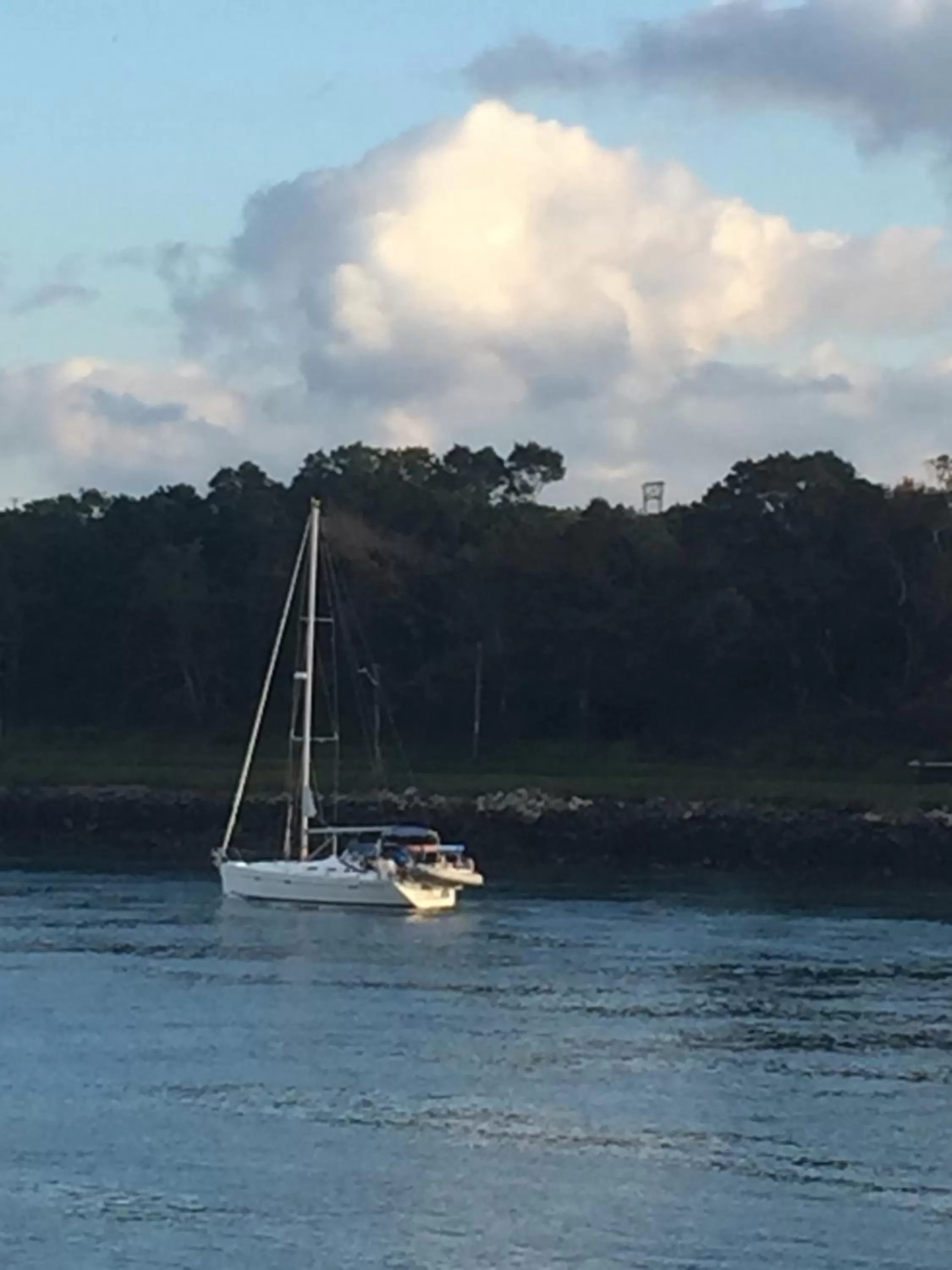 Inn 38 Oak Bluff Circle