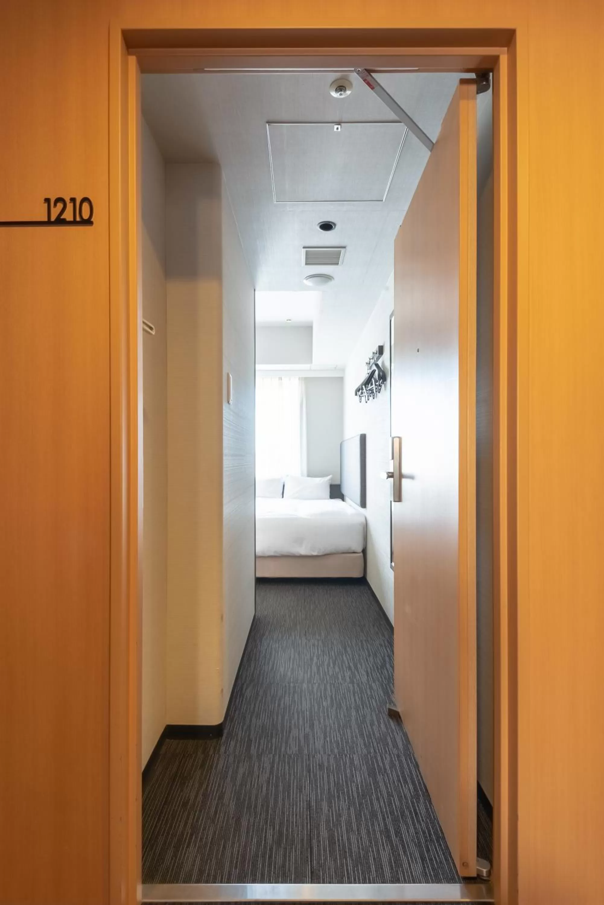 Decorative detail, Bed in E Hotel Higashi Shinjuku