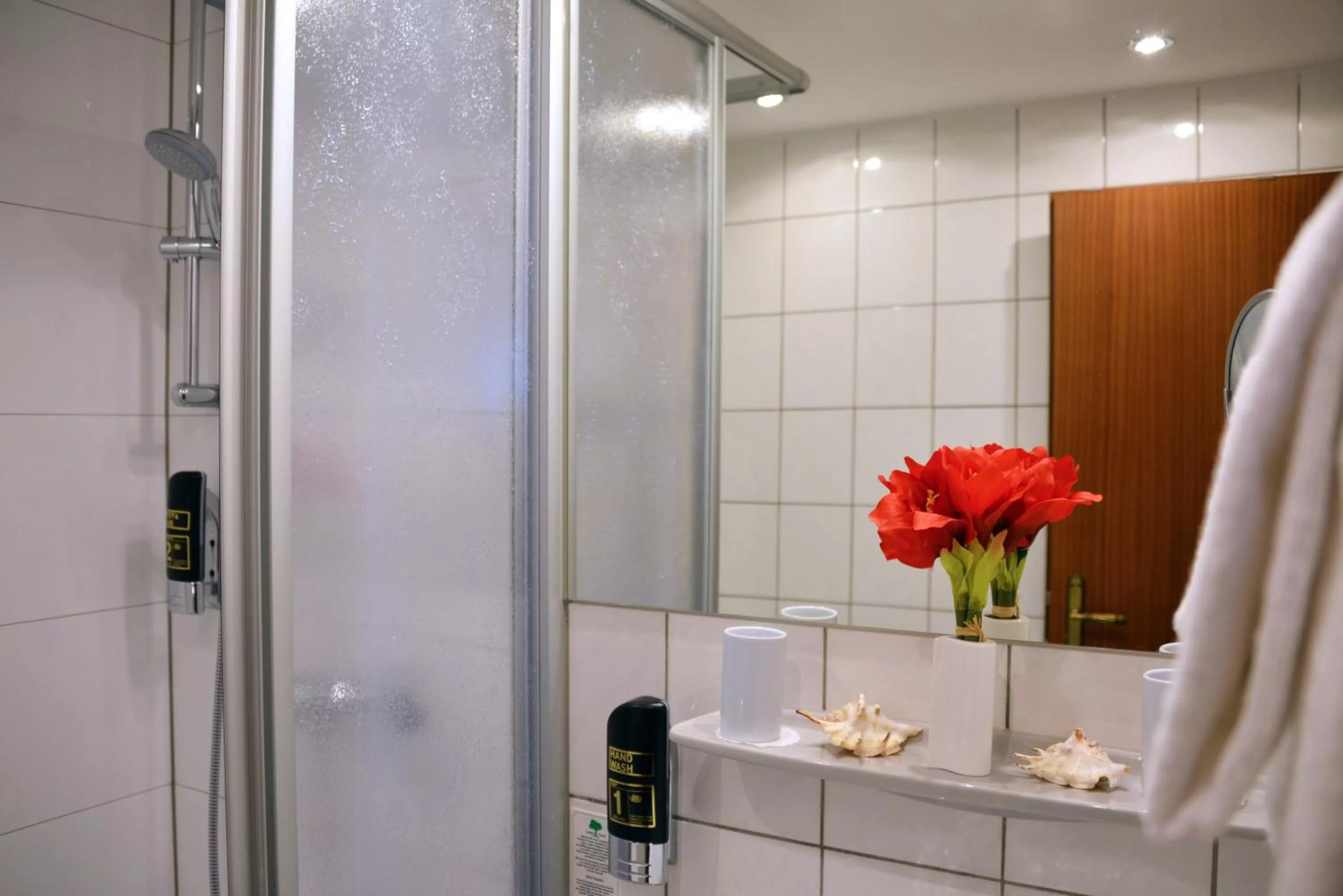 Bathroom in Hotel Italia