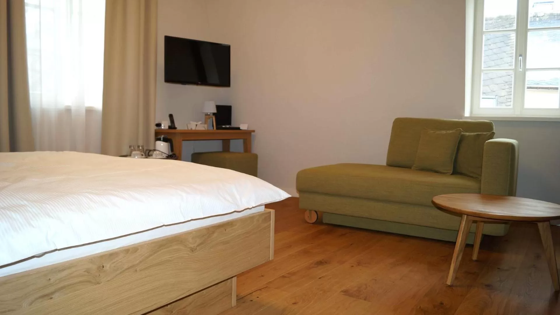 Photo of the whole room, Bed in Boutique Hotel grüner Zweig