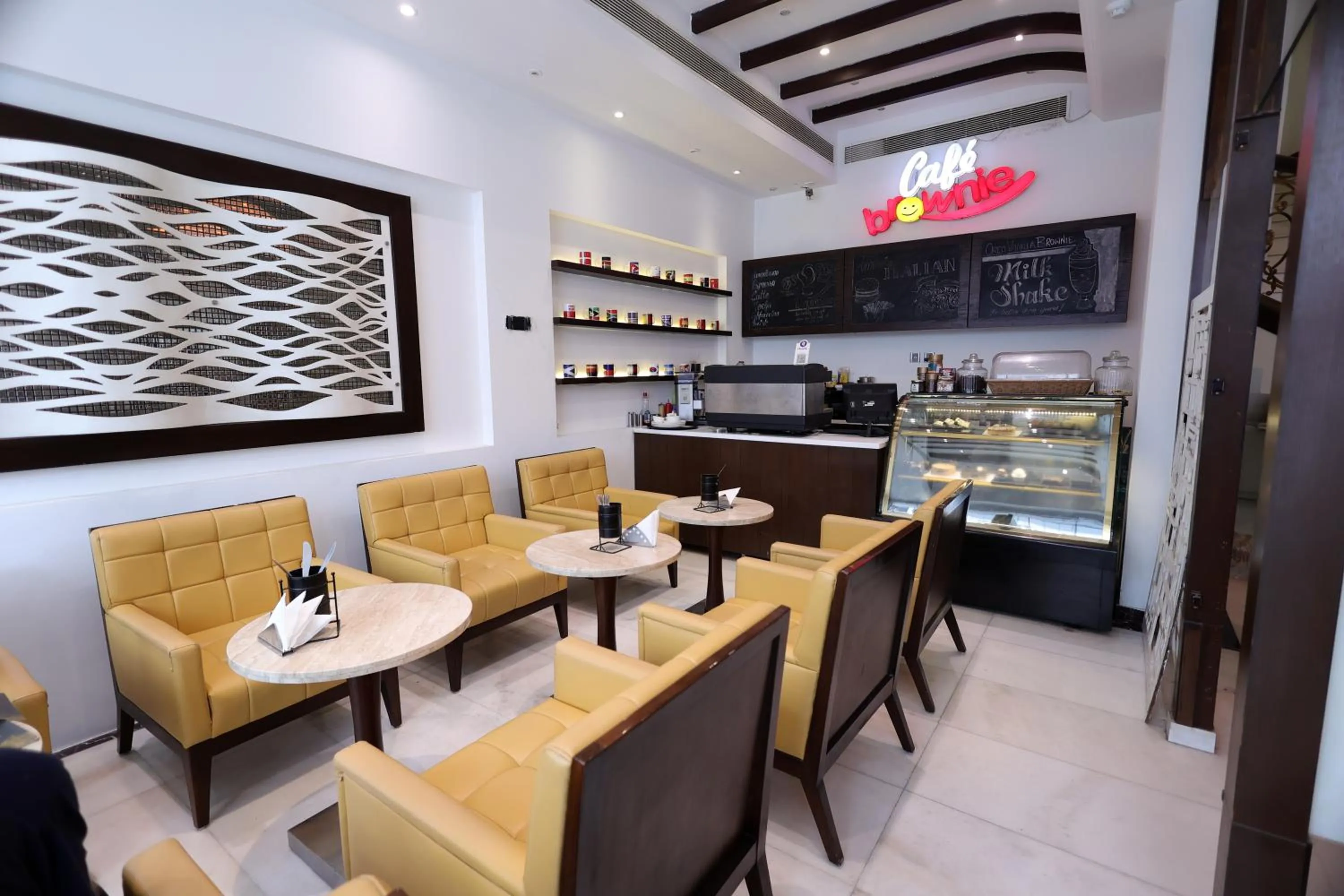 Restaurant/places to eat in Hotel Grand Godwin - Near New Delhi Railway Station - Paharganj