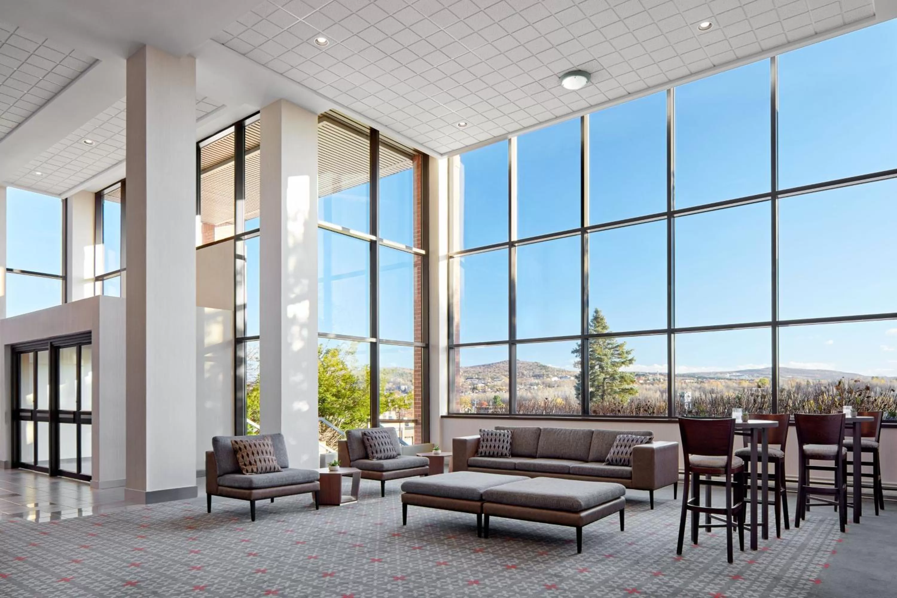 Meeting/conference room in Delta Hotels by Marriott Sherbrooke Conference Centre