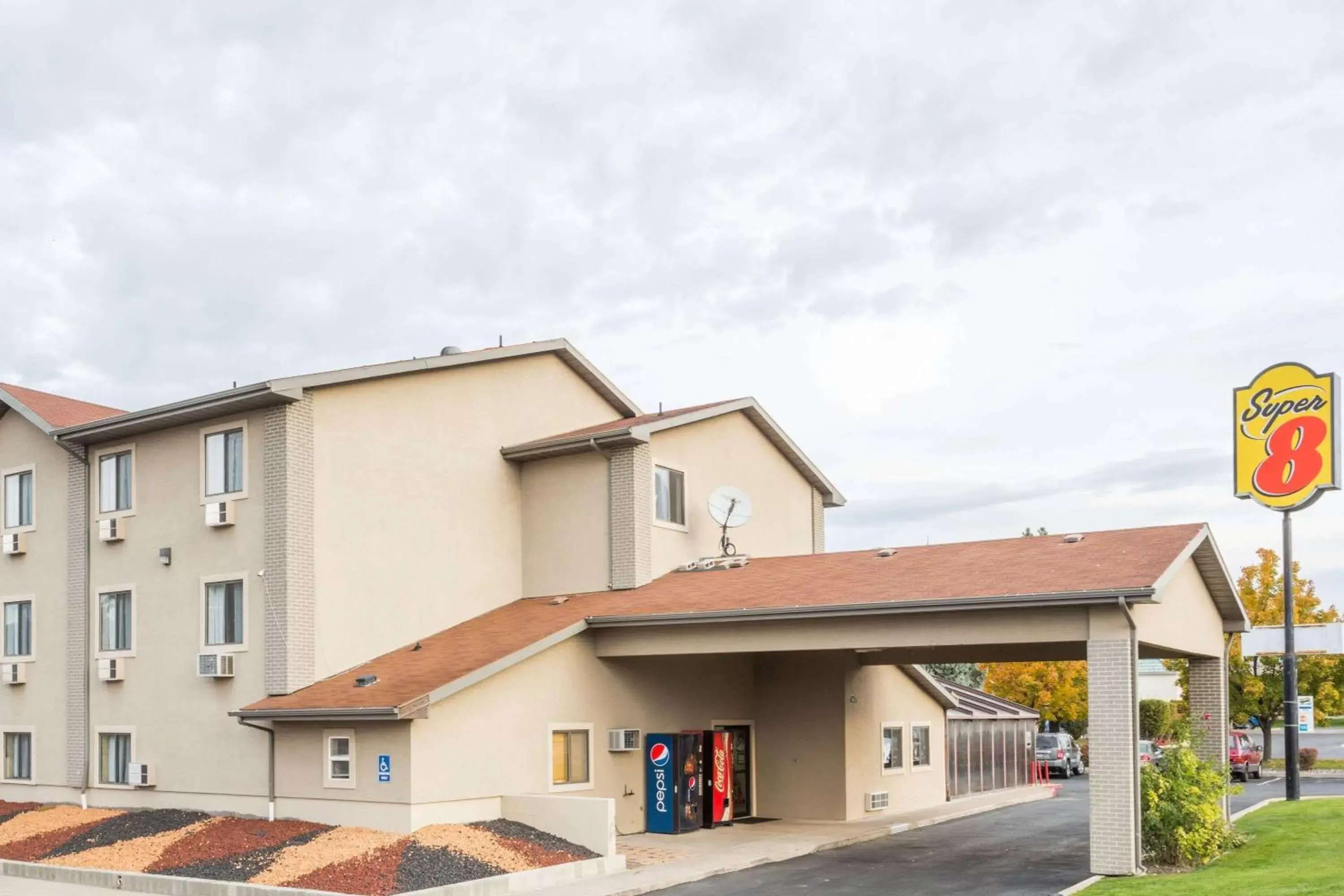 Super 8 by Wyndham Logan Super 8 by Wyndham Logan