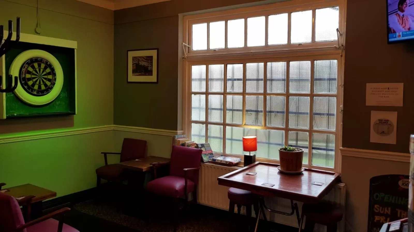 Darts in Hour Glass Hotel