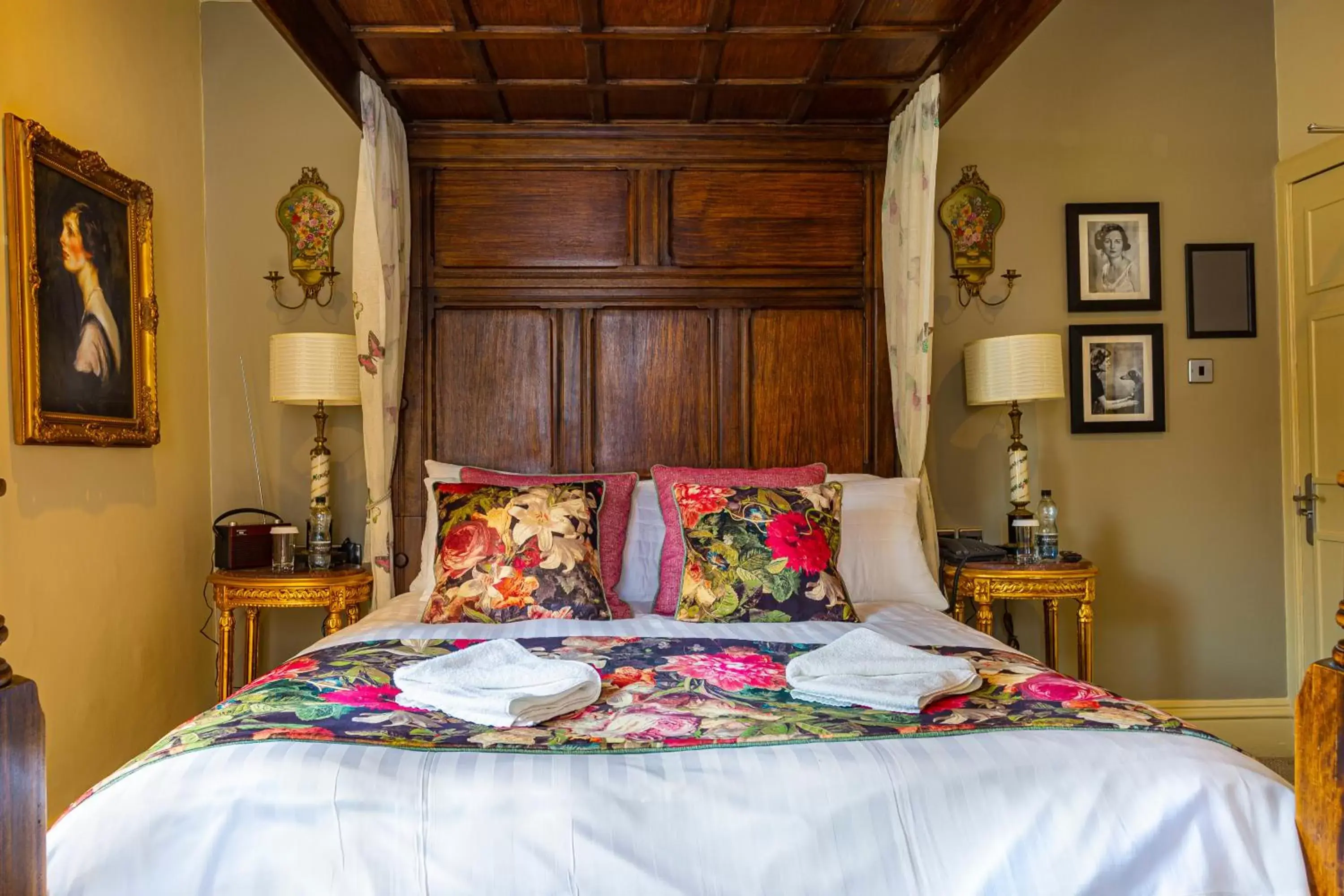 Deluxe Room in The Rutland Arms Hotel, Bakewell, Derbyshire - The Coaching Inn Group Deluxe Room in The Rutland Arms Hotel, Bakewell, Derbyshire - The Coaching Inn Group