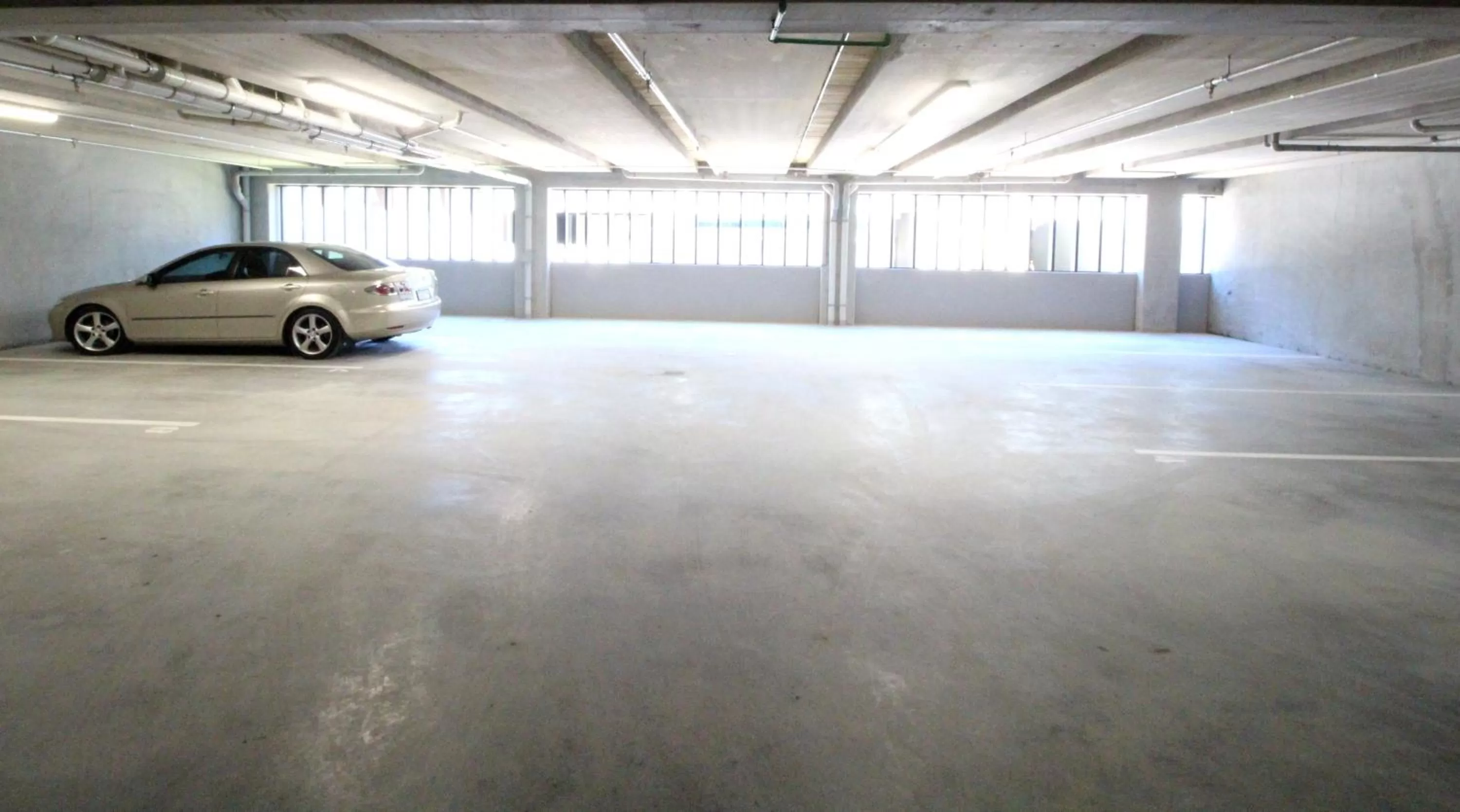 Parking in FERNZ Motel & Apartments Birkenhead