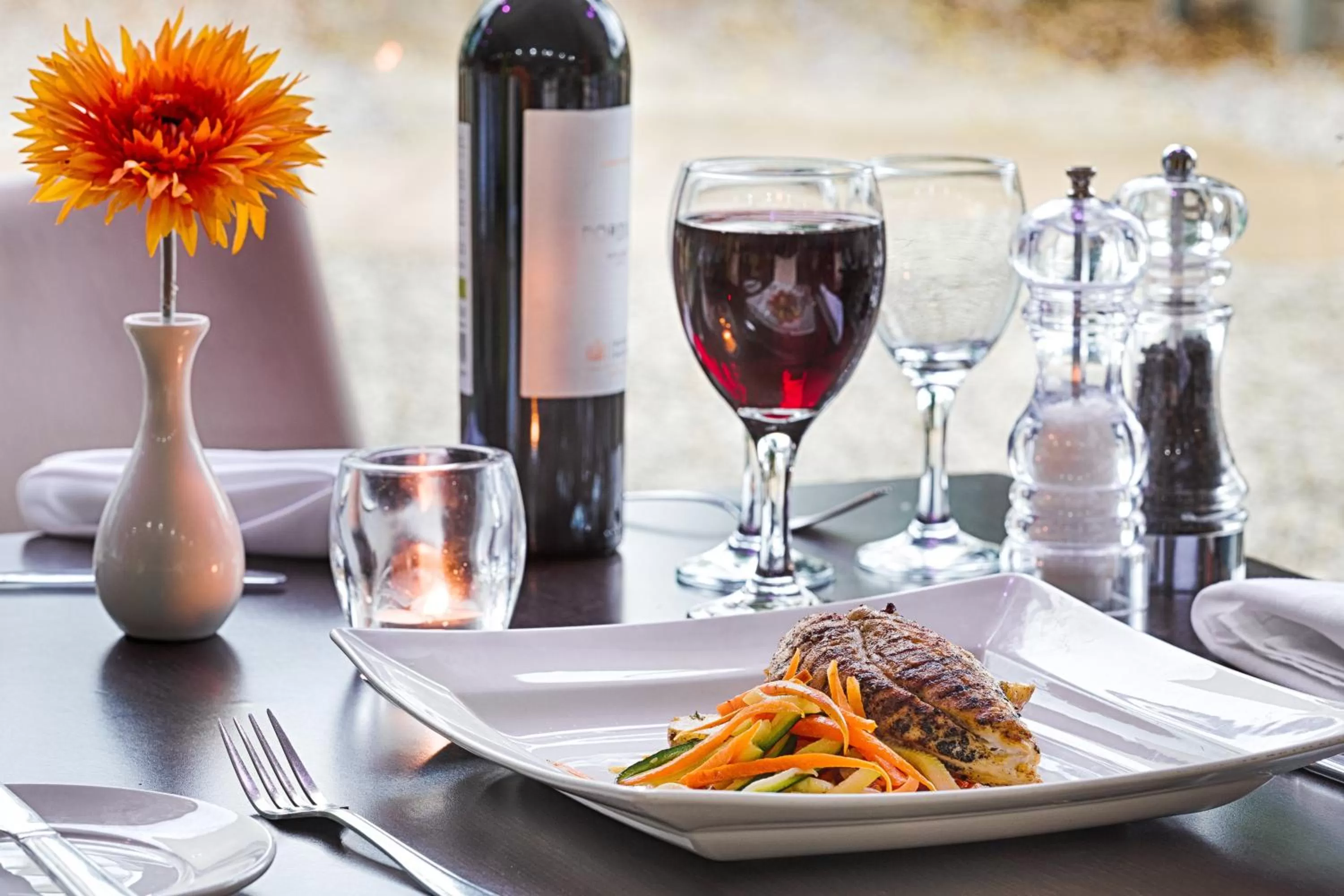 Restaurant/places to eat in Holiday Inn Sittingbourne by IHG