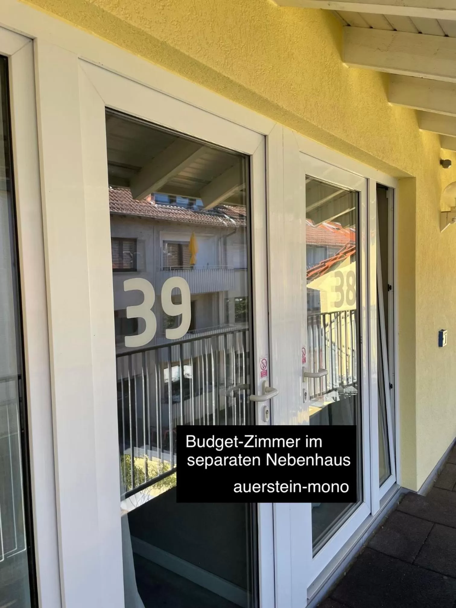 Property building in AUERSTEIN-Hotels auerstein & auerstein-mono