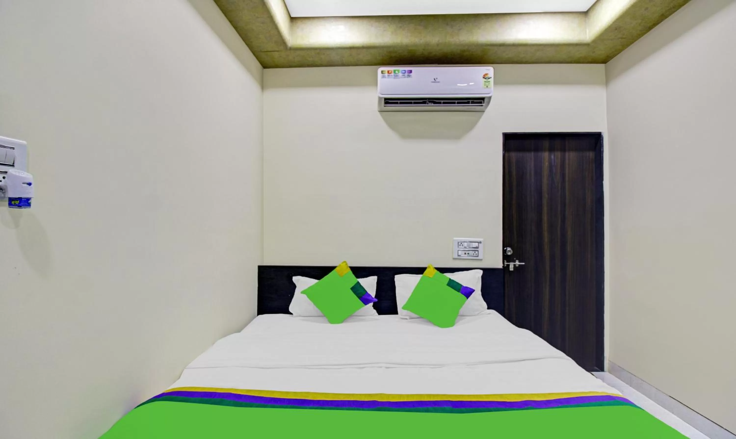 Bedroom, Bed in Treebo Baby Pearl