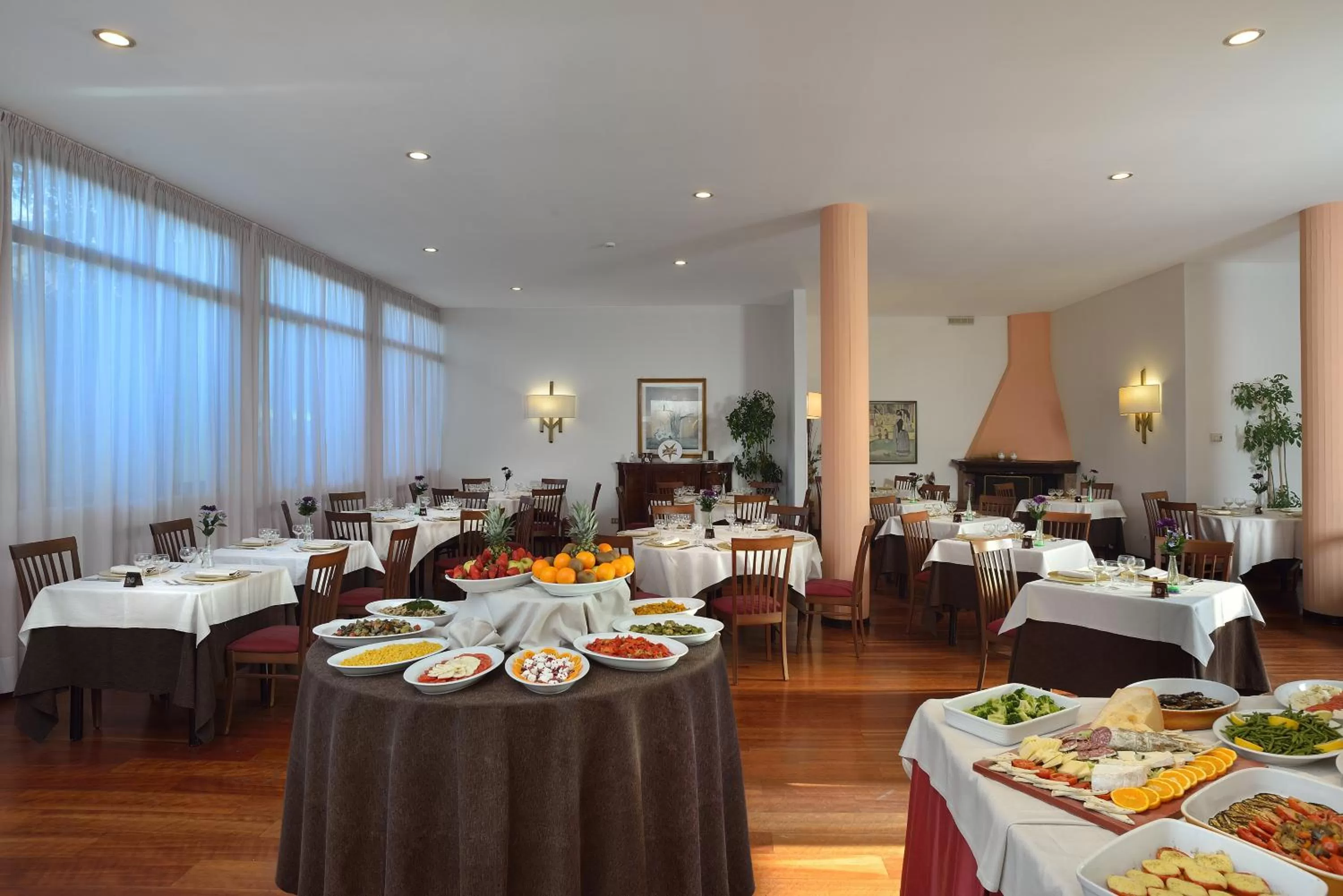Restaurant/places to eat in Hotel Olimpia