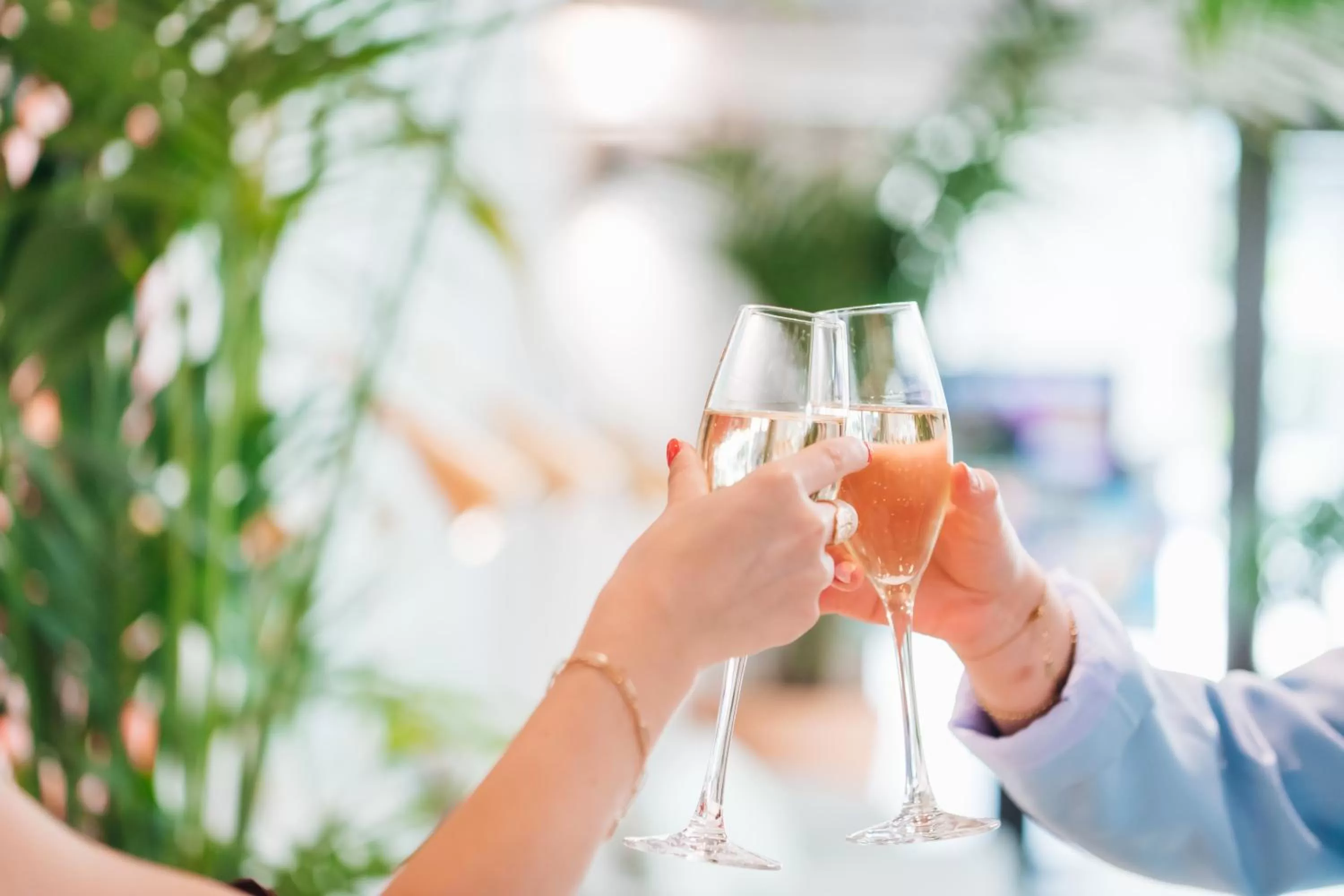 People in Mercure Avignon Gare TGV