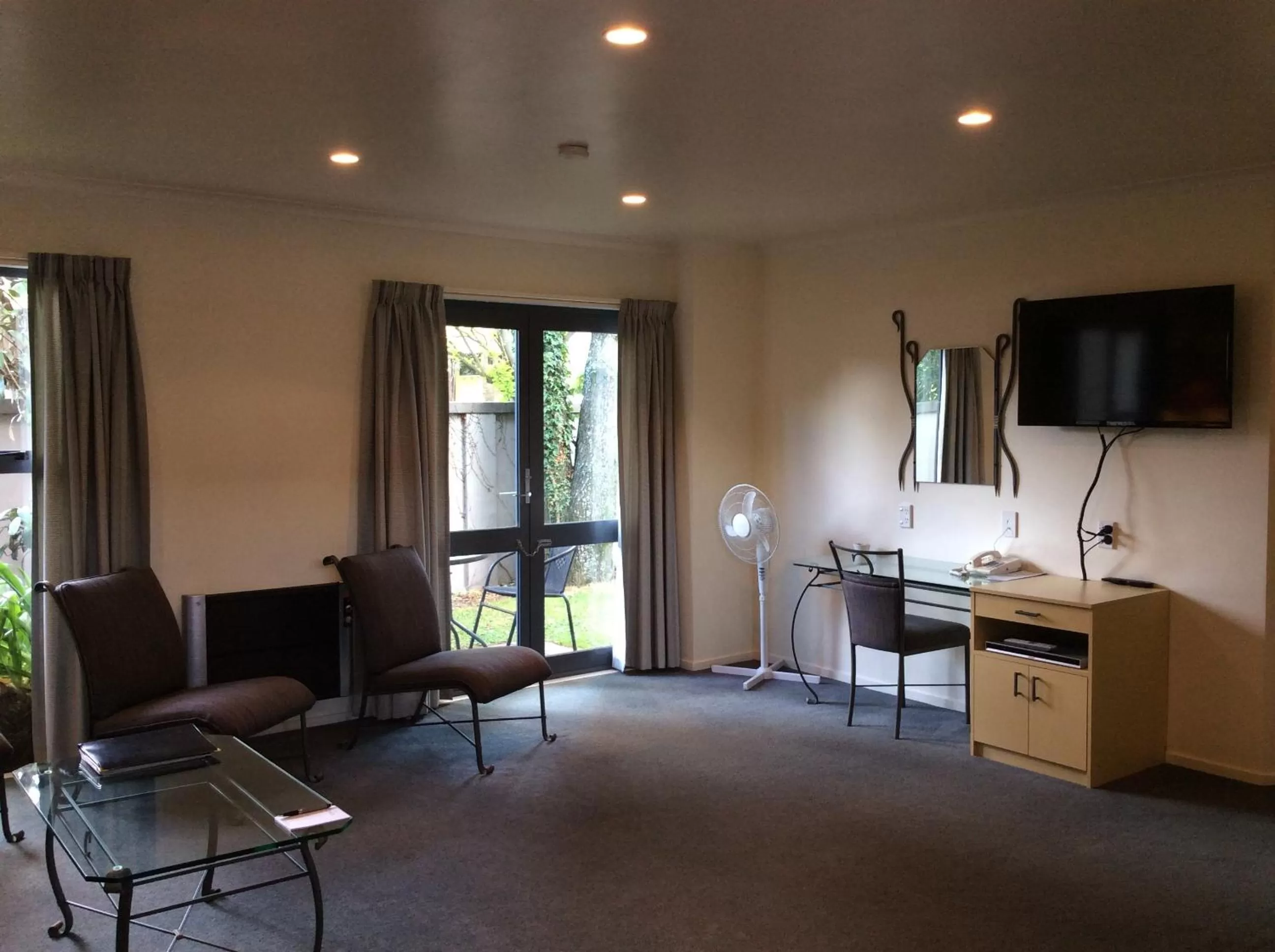 Living room in Chancellor Motor Lodge and Conference Centre