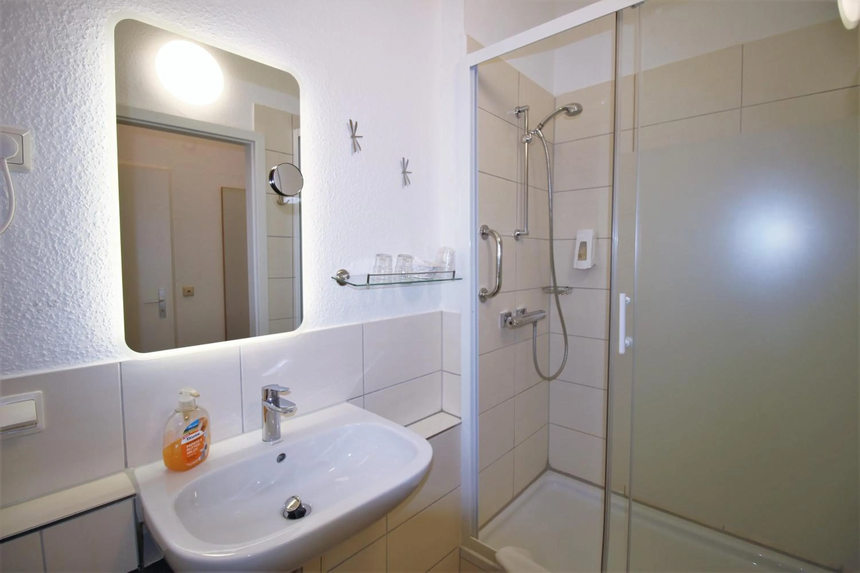 Shower in Gästehaus Centro in Konstanz