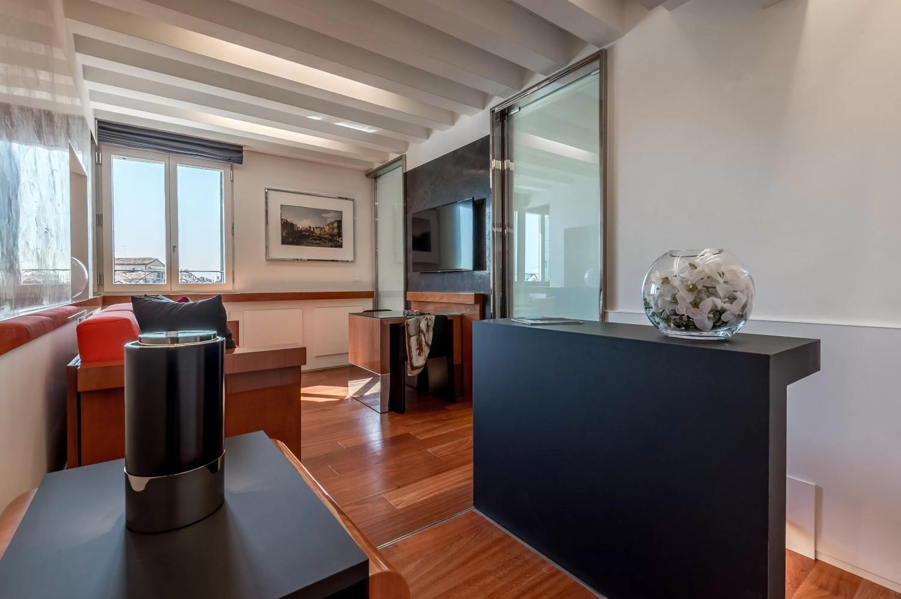 Decorative detail in Hotel Rialto