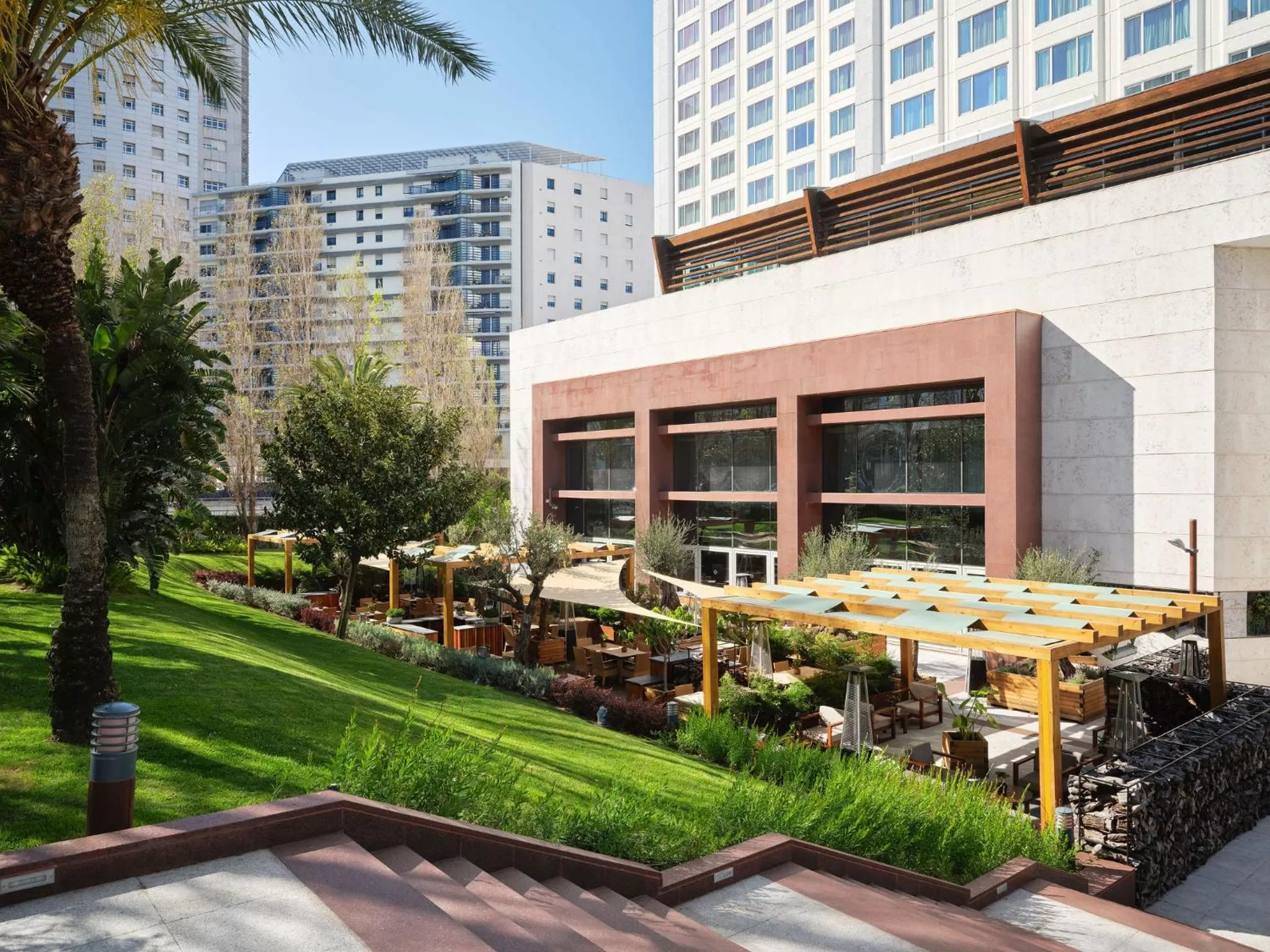 Restaurant/places to eat in Corinthia Lisbon