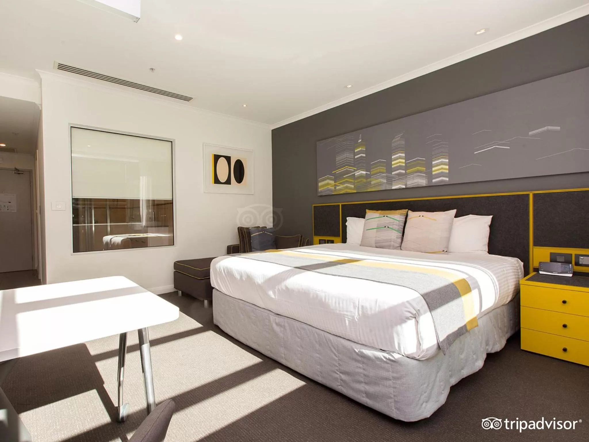 Living room, Bed in Citadines St Georges Terrace Perth