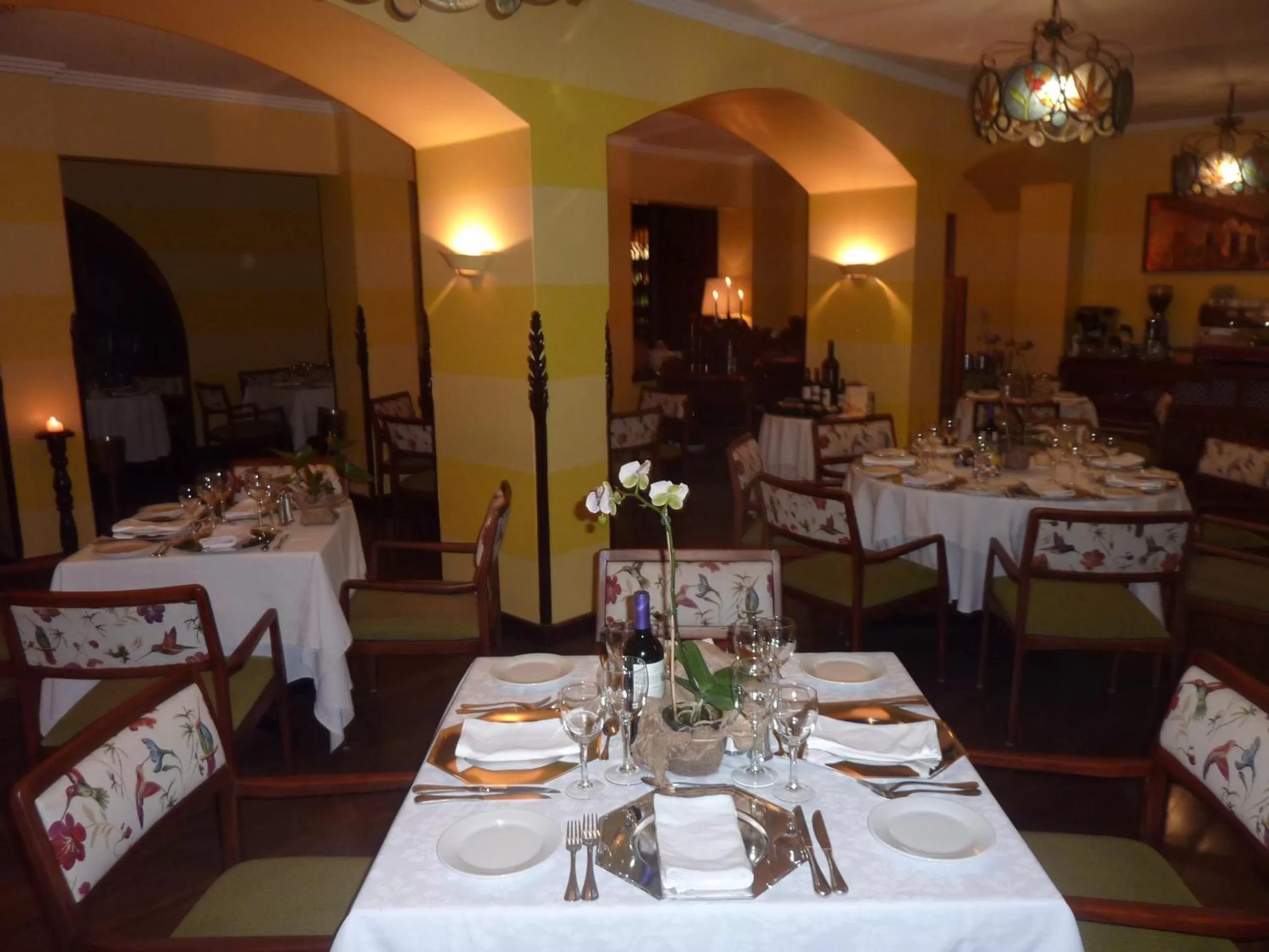 Restaurant/Places to Eat in Hotel Victoria