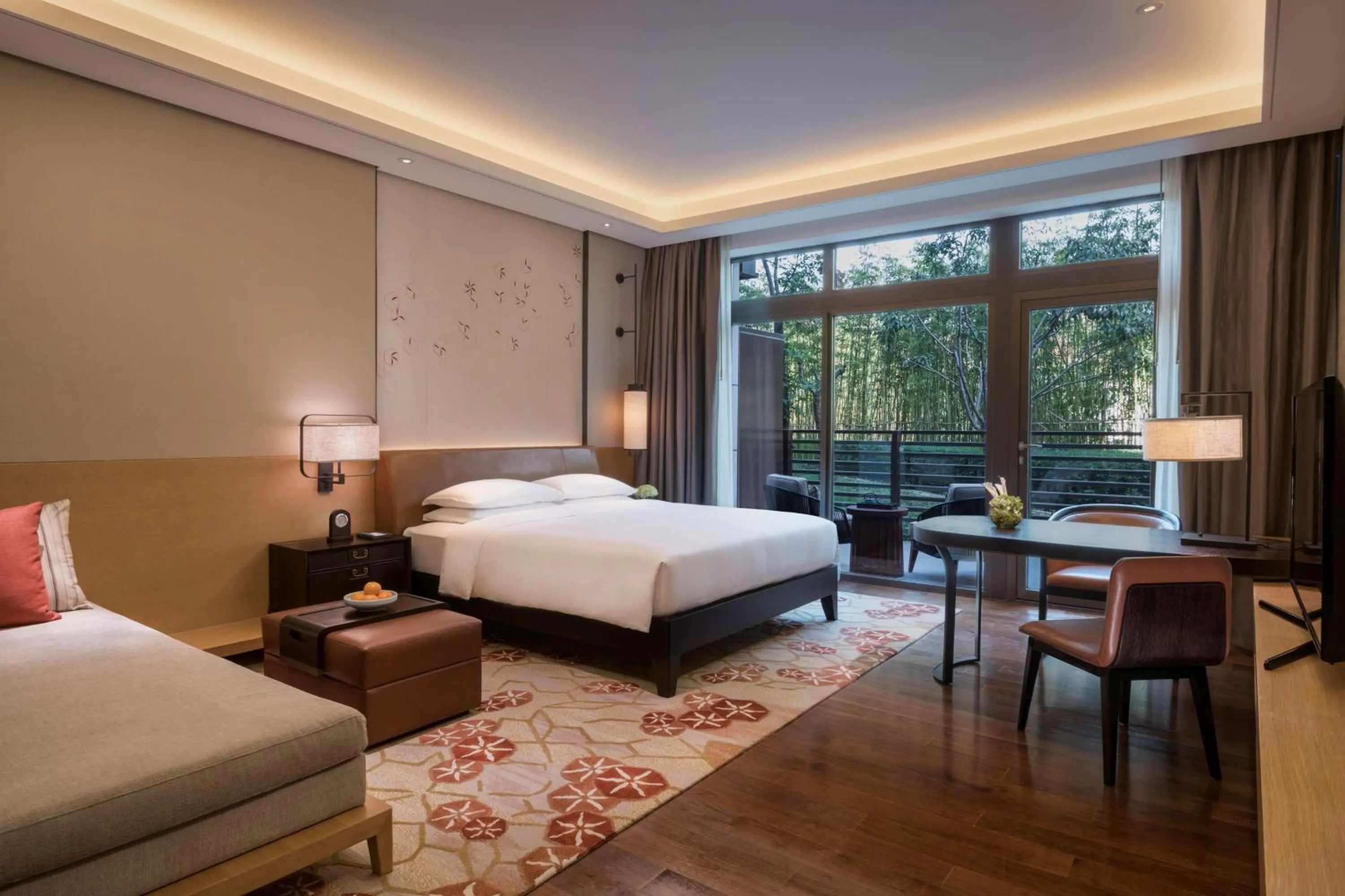 Photo of the whole room, Bed in Hyatt Regency Xi'an