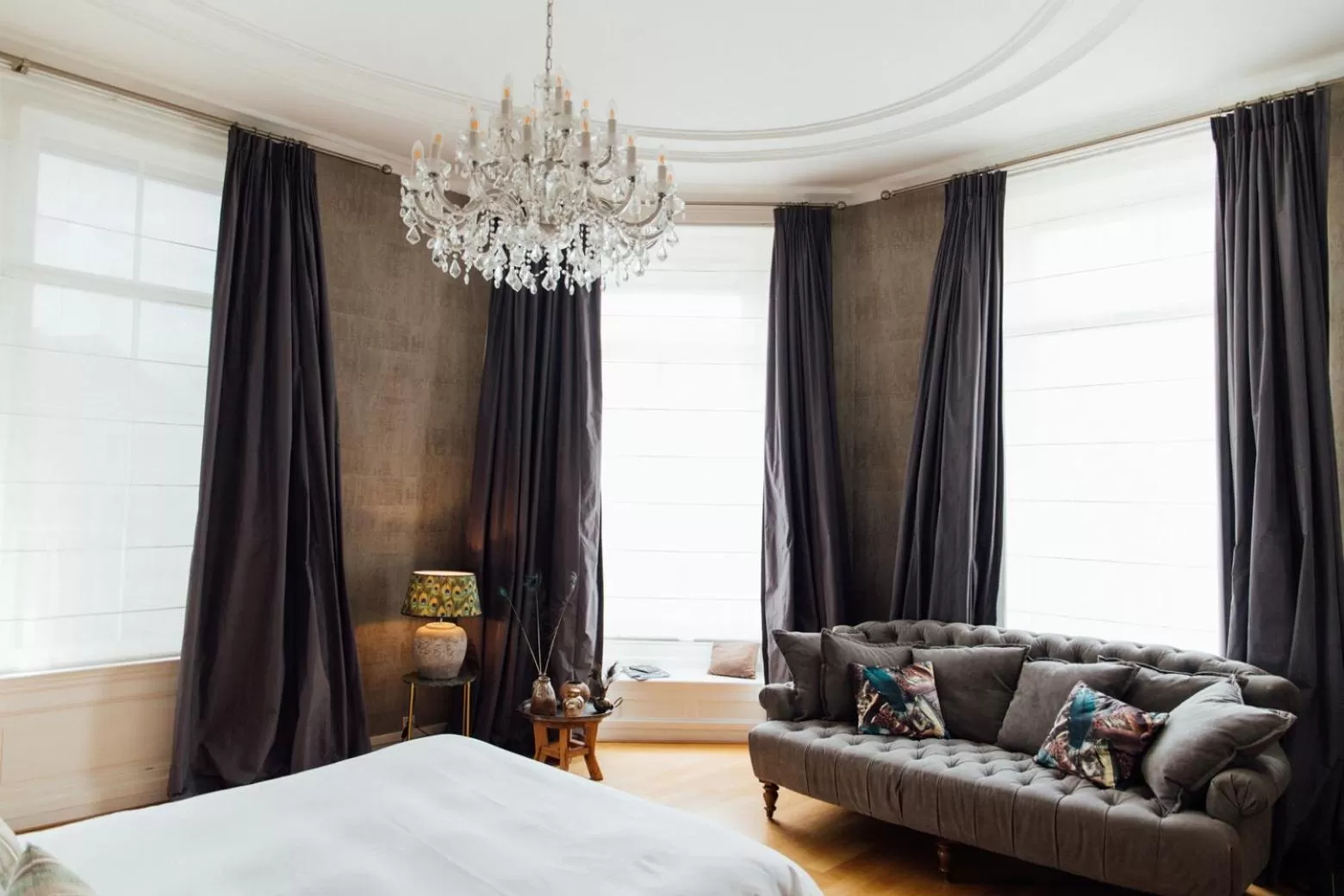 Seating area, Bed in Hotel ML