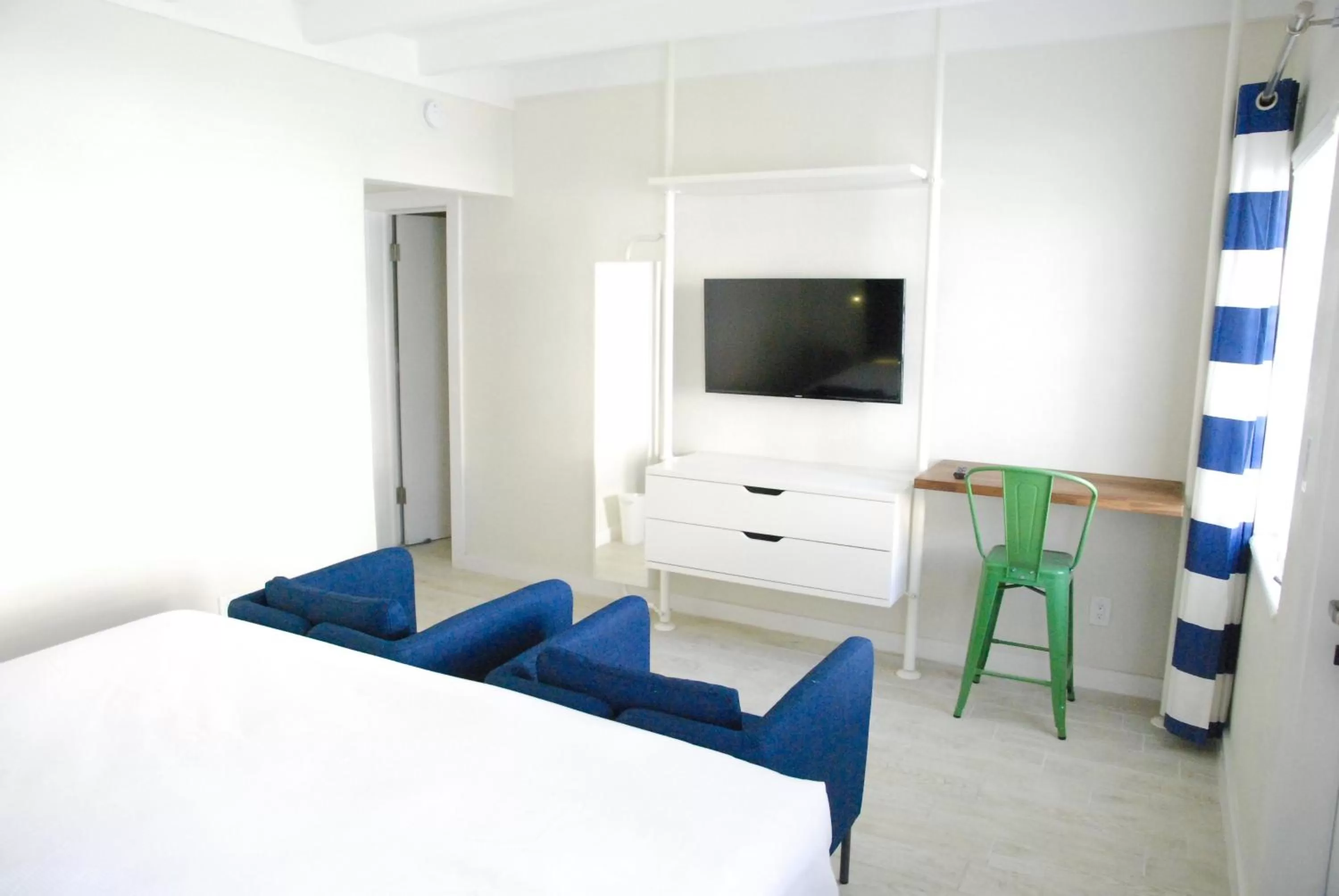 Photo of the whole room in Fortuna