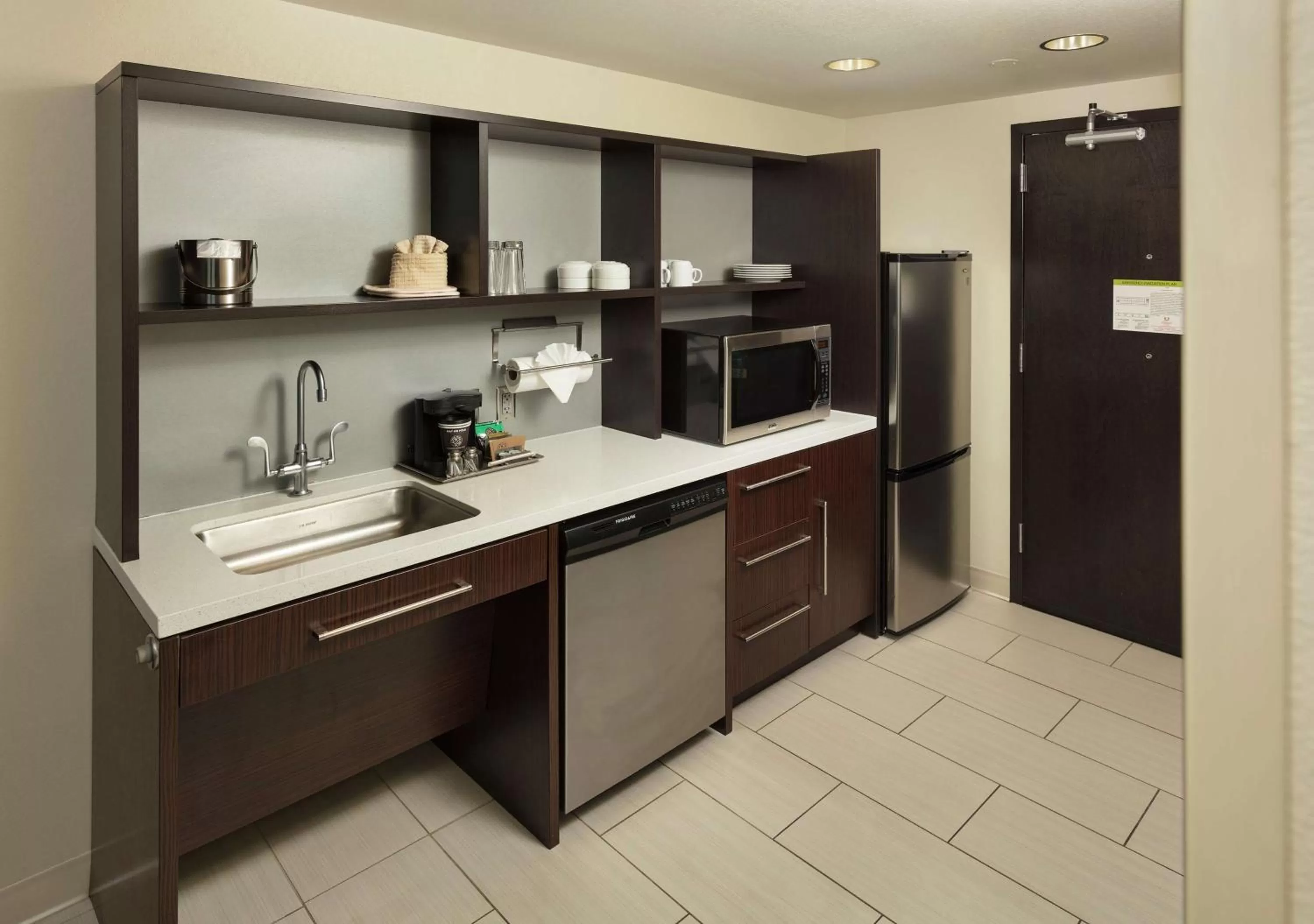 Kitchen or kitchenette in Home2 Suites by Hilton Salt Lake City/Layton