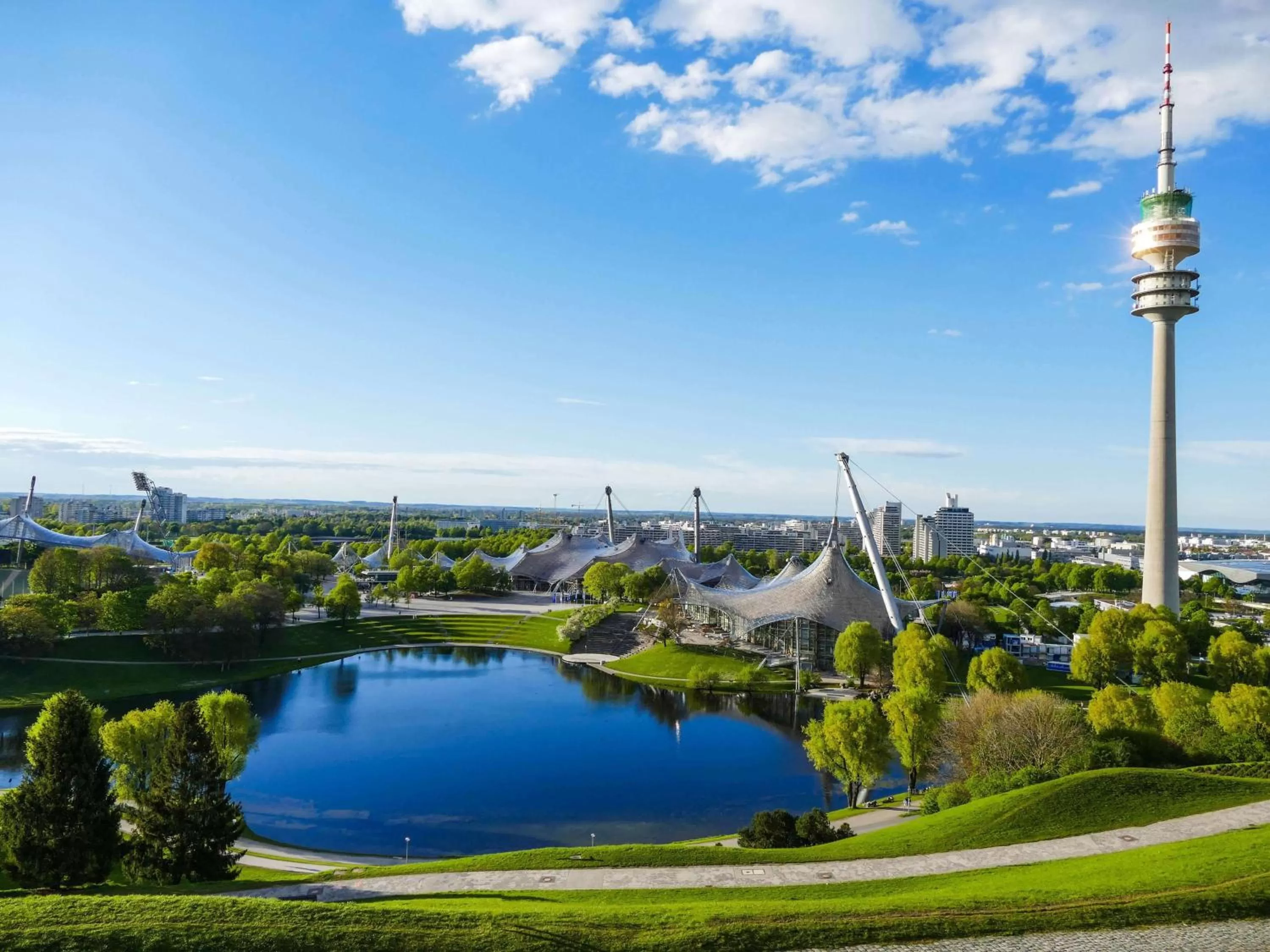 Nearby landmark in elaya hotel munich city