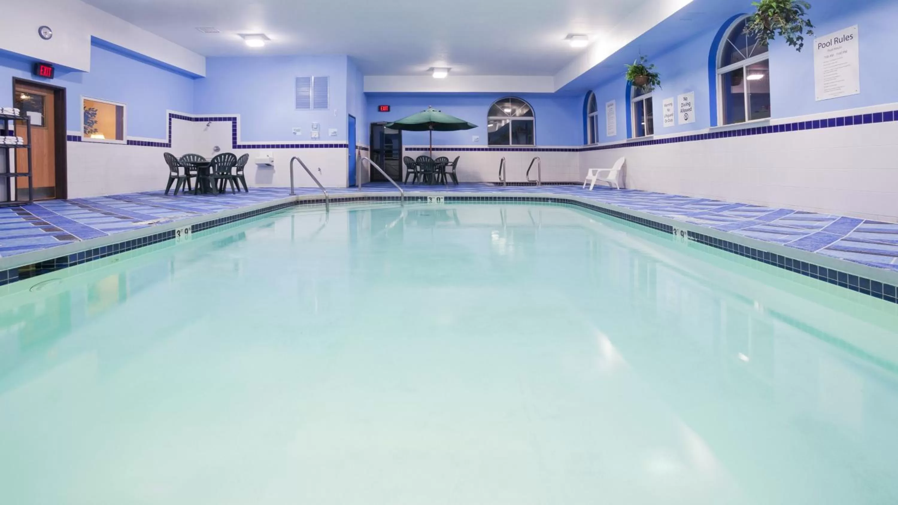 Swimming pool in Holiday Inn Express Deforest by IHG