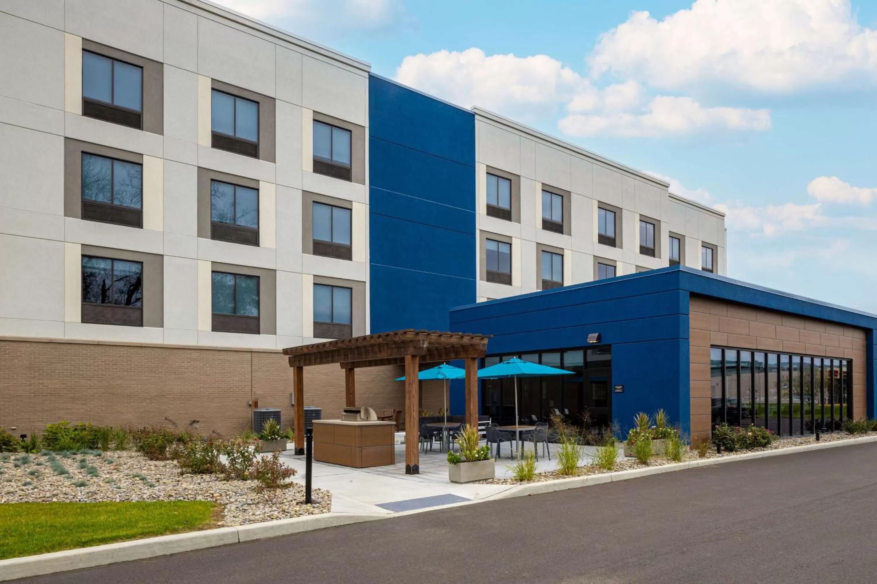 Property building in Hampton Inn Hornell