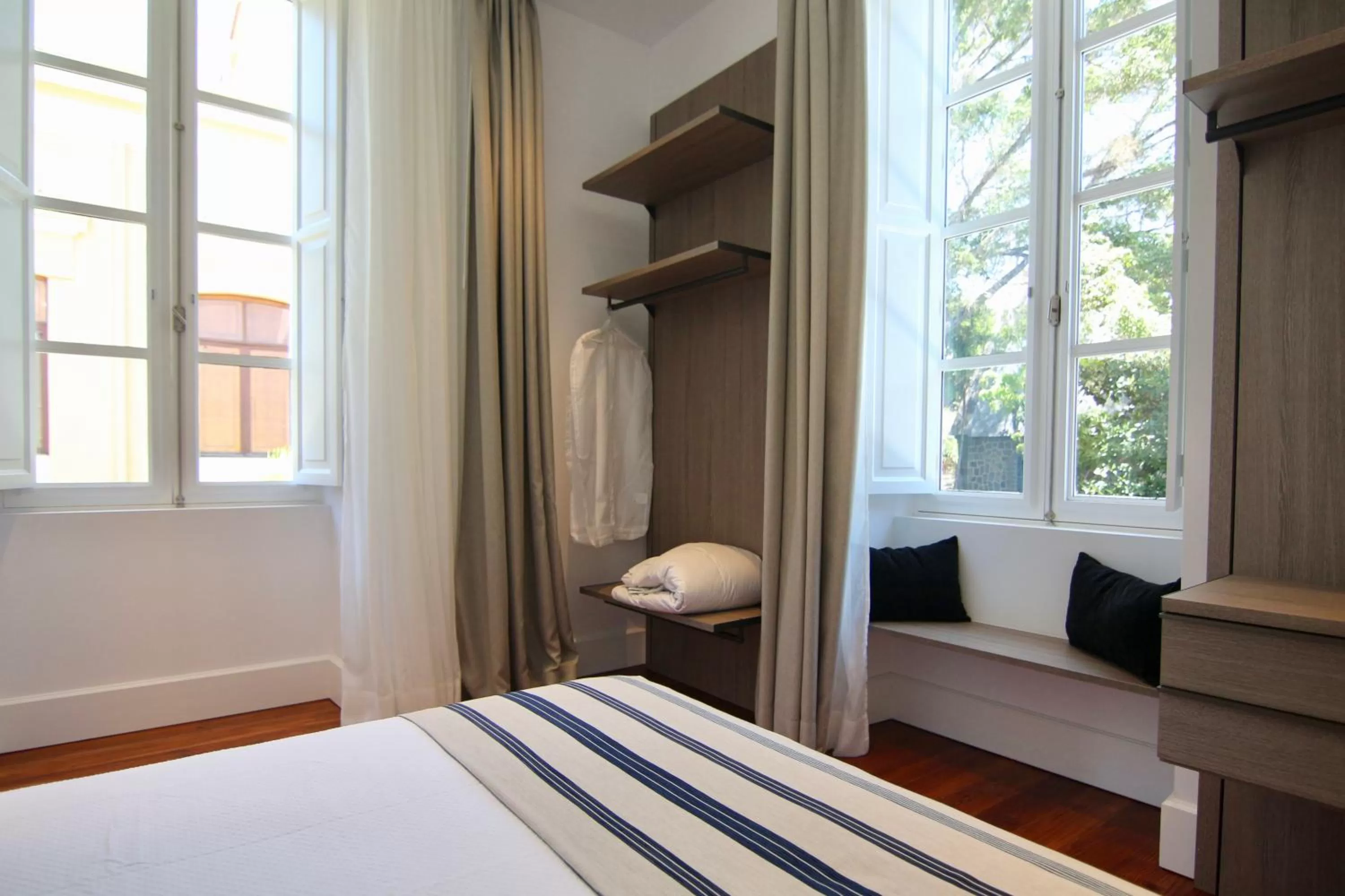 Queen Suite with Pool View in The Park Suites