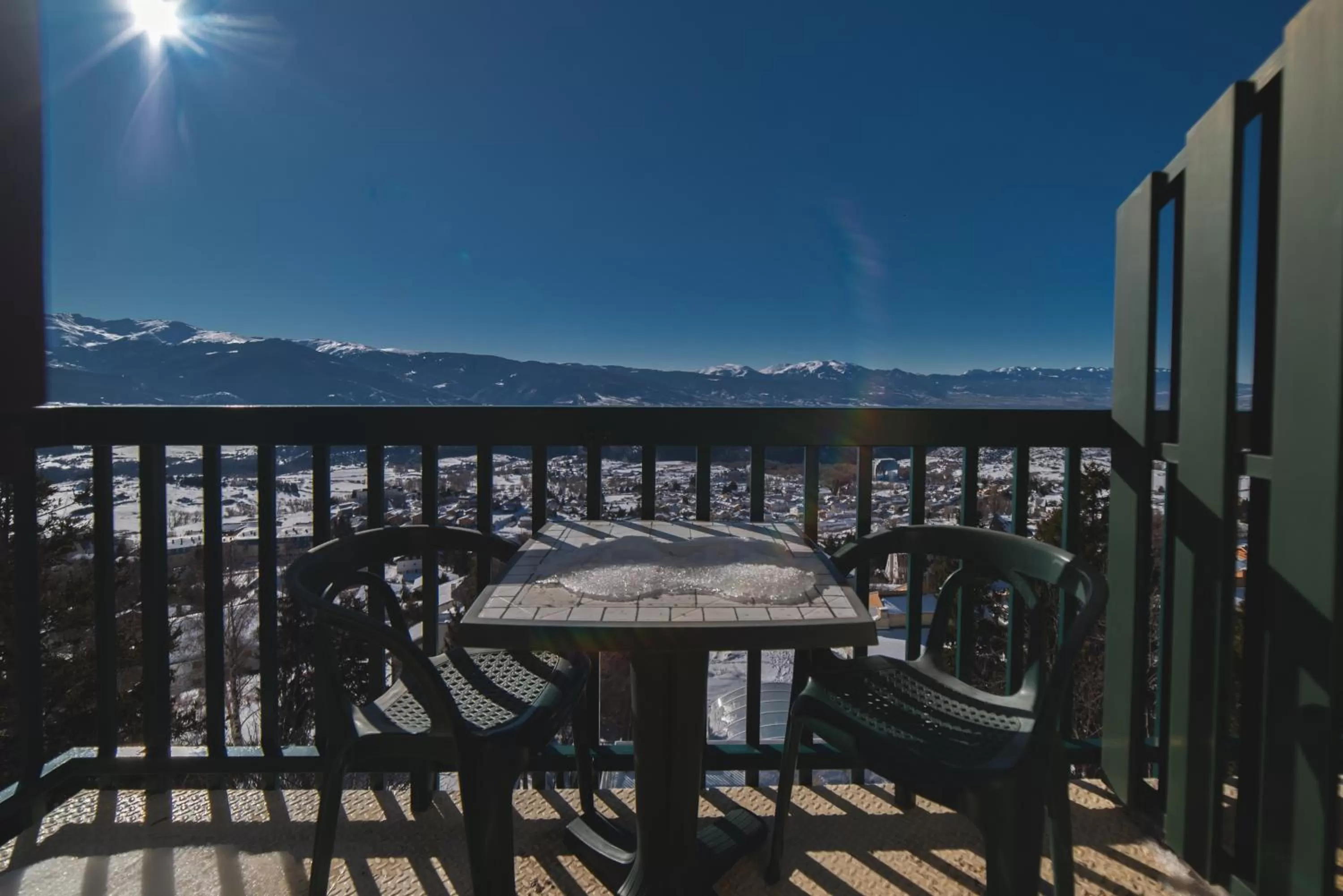 Bedroom, Balcony/Terrace in Hotel des Pyrénées