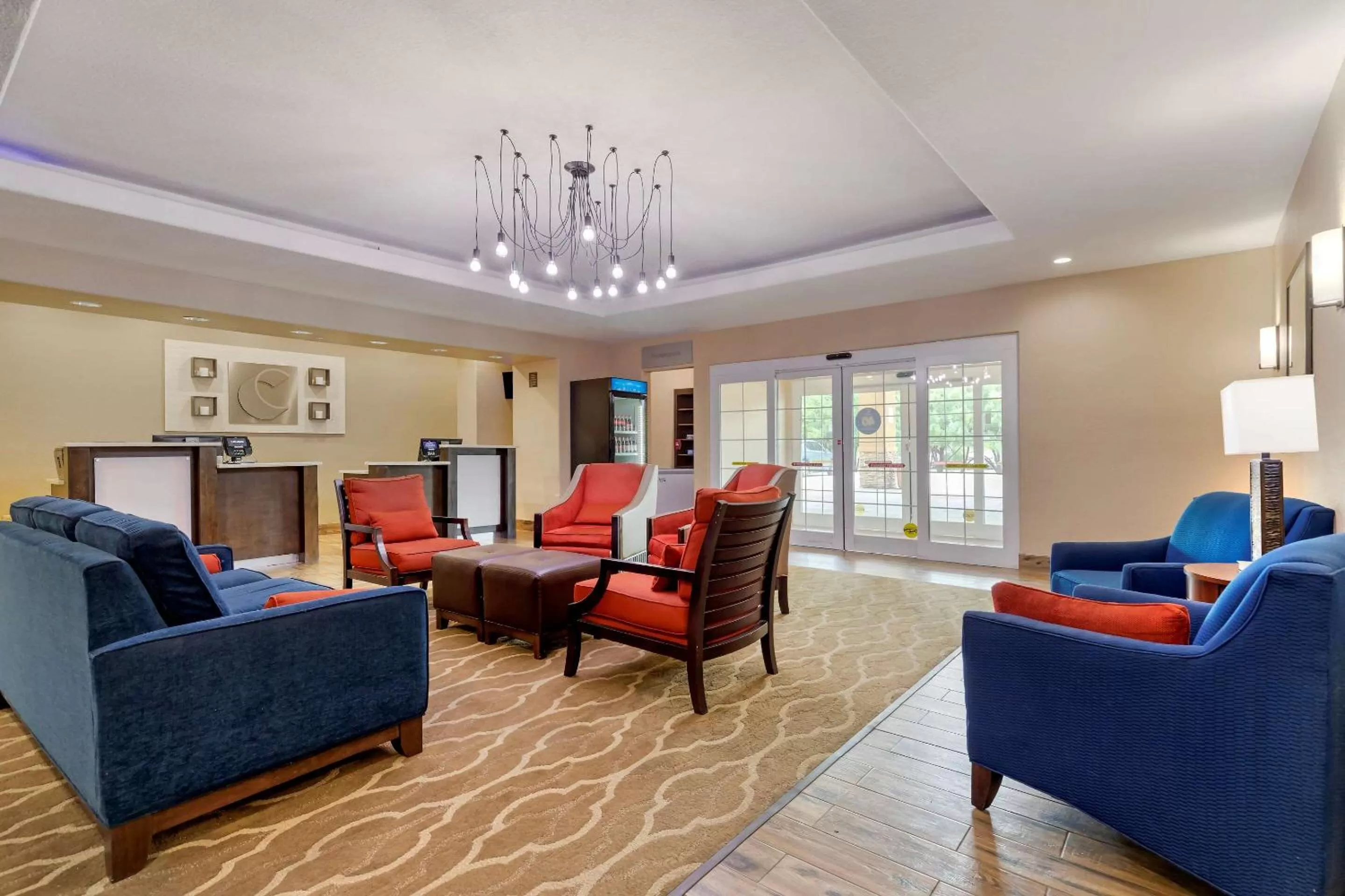 Lobby or reception in Comfort Inn & Suites Near Six Flags & Medical Center