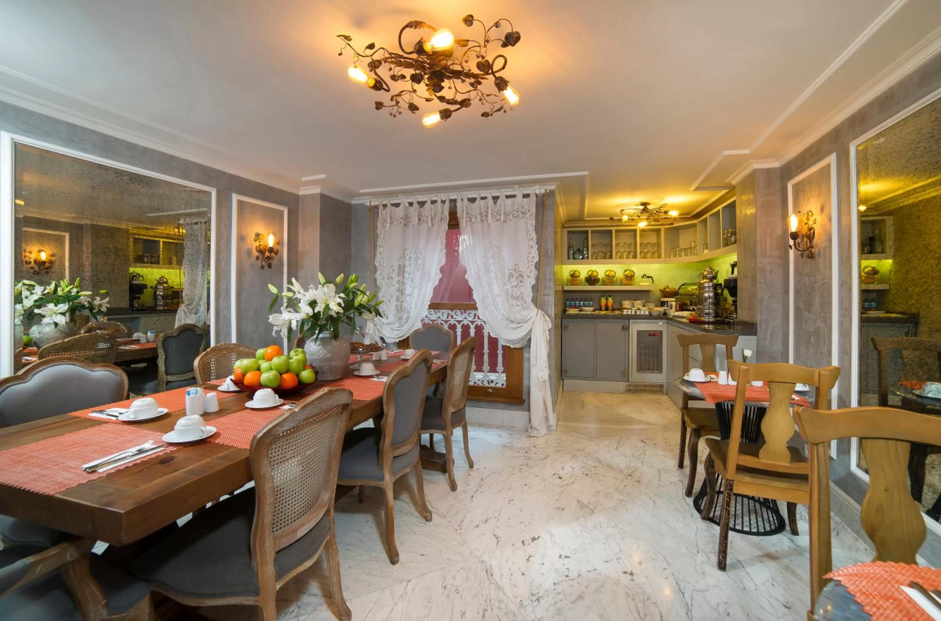 Breakfast in Amofta Hotel Taksim