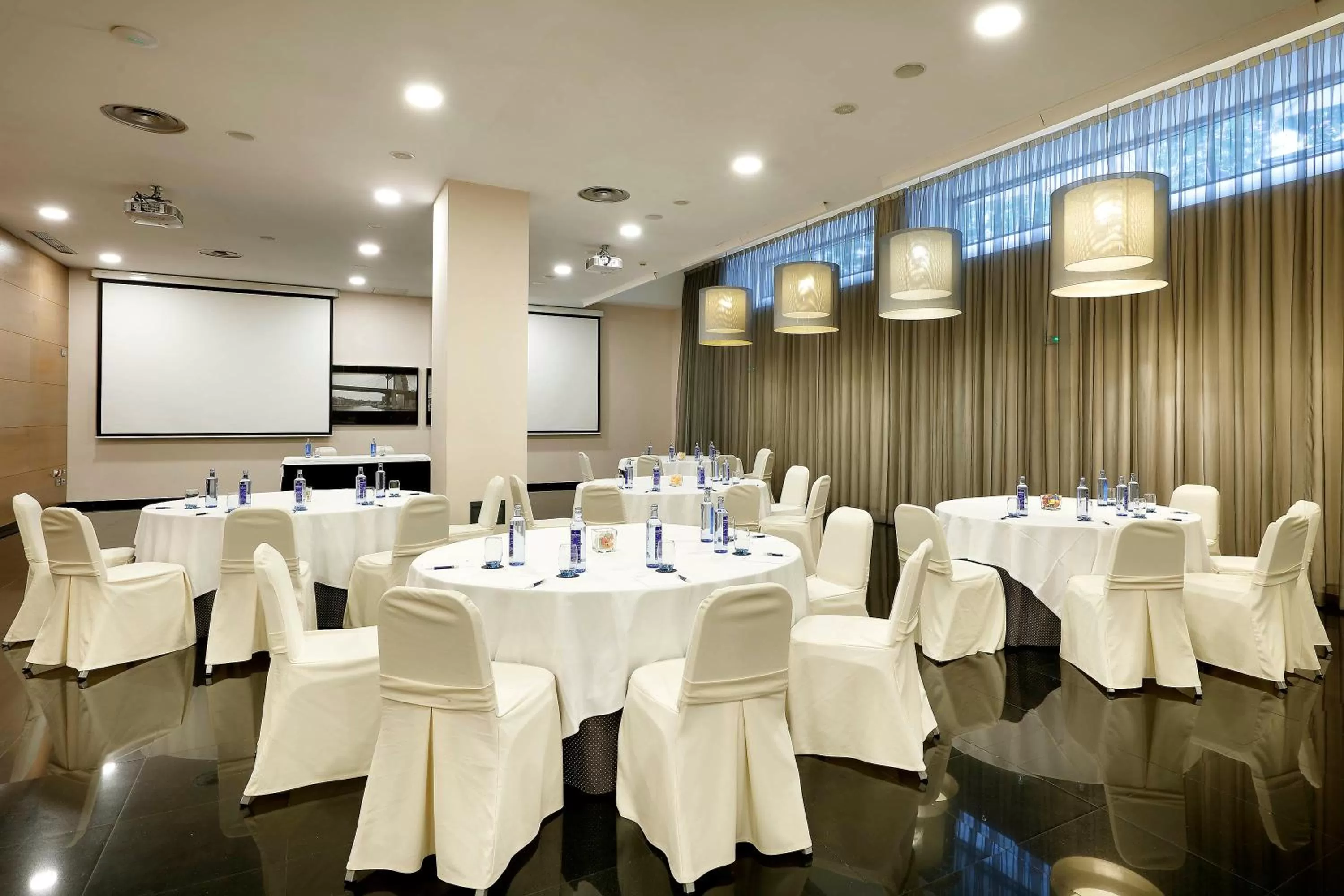 Meeting/conference room in Hesperia Bilbao